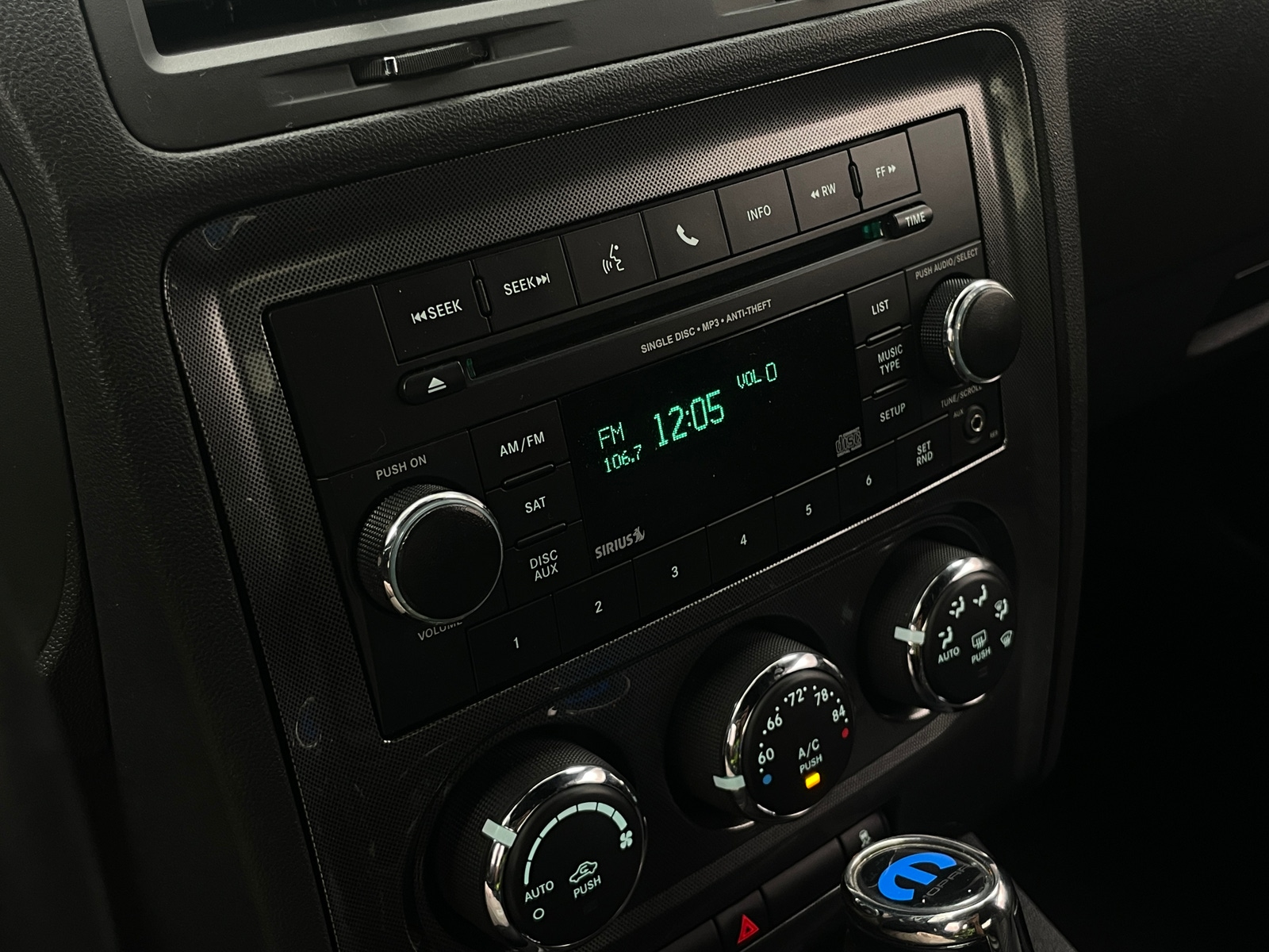 Thumbnail: 2013 Dodge Challenger - 3