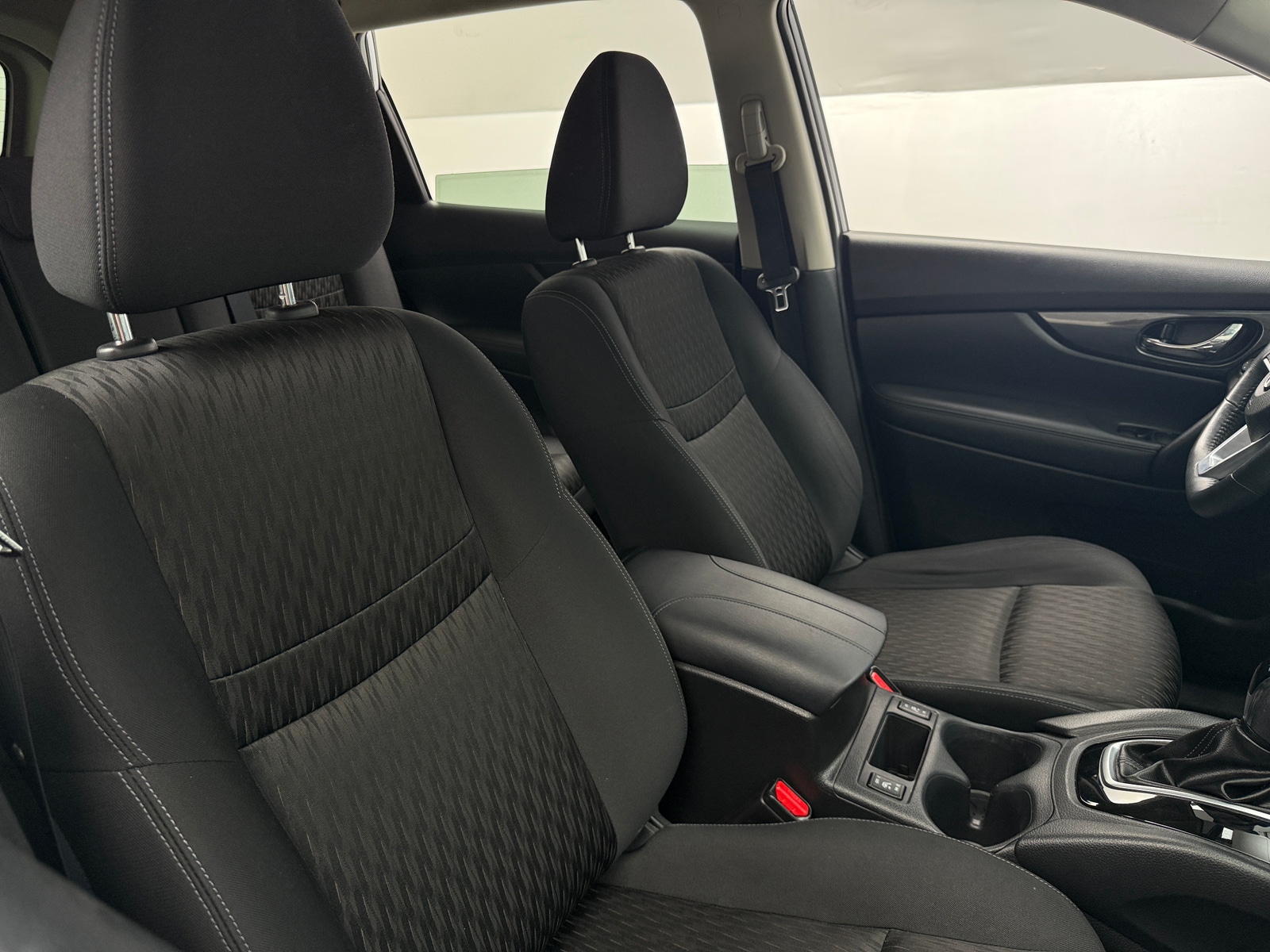 Thumbnail: 2018 Nissan Rogue - 2