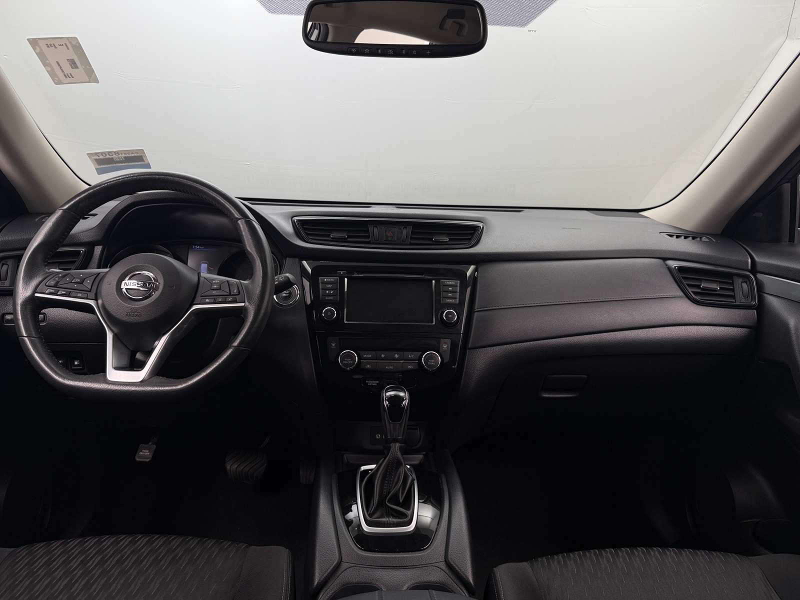 Thumbnail: 2018 Nissan Rogue - 3