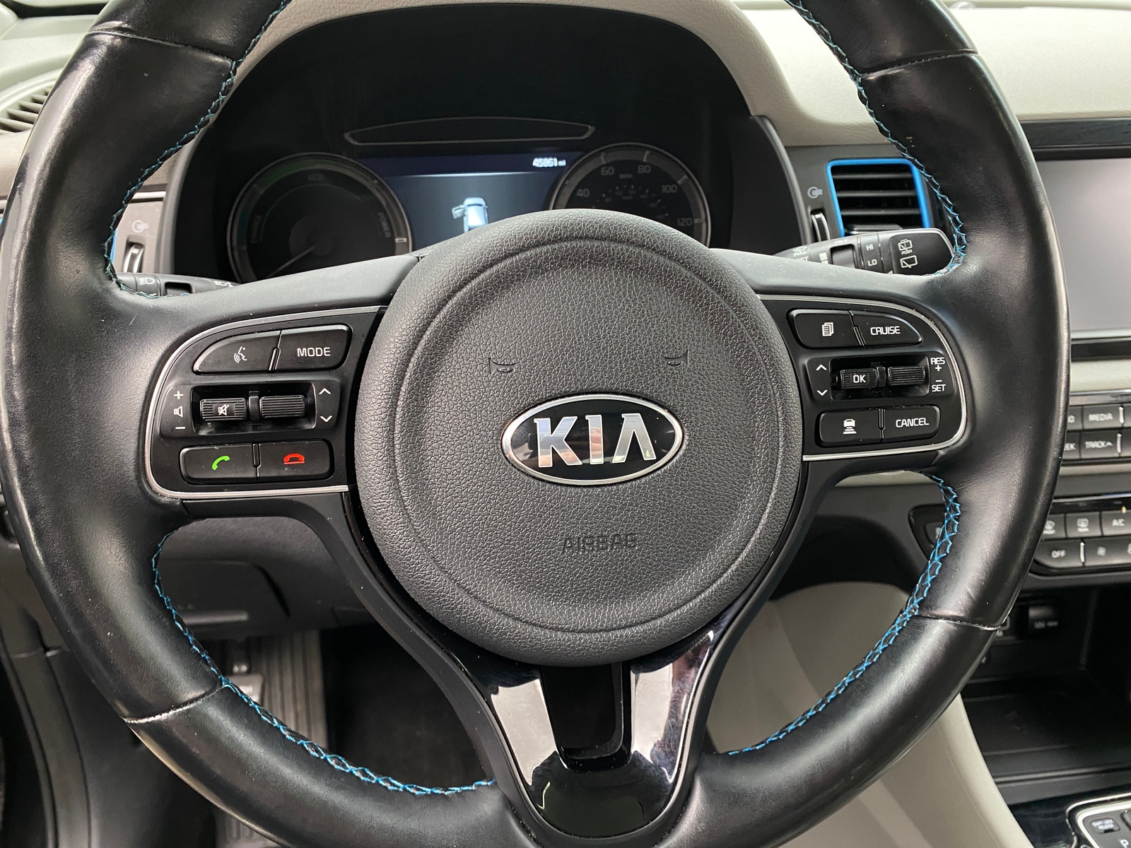 Thumbnail: 2019 Kia Niro - 4