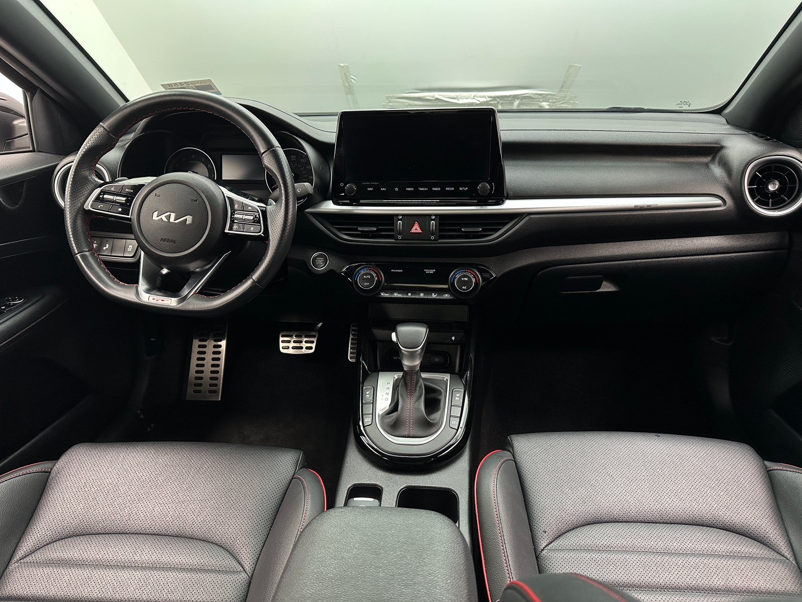 Thumbnail: 2024 Kia Forte - 3