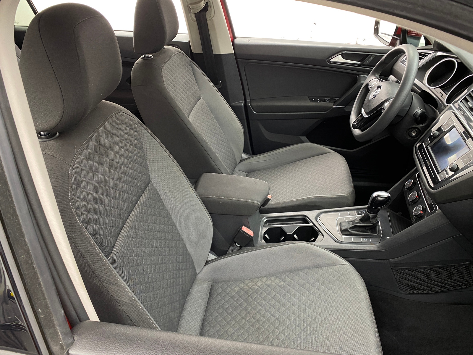 Thumbnail: 2018 Volkswagen Tiguan - 2