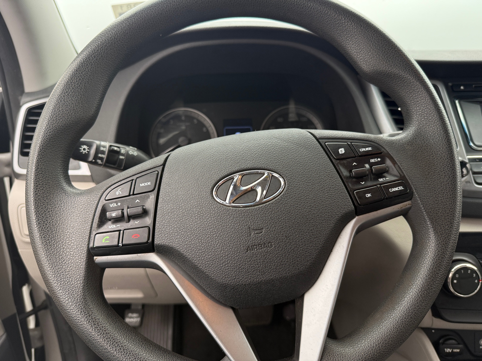 Thumbnail: 2017 Hyundai Tucson - 5