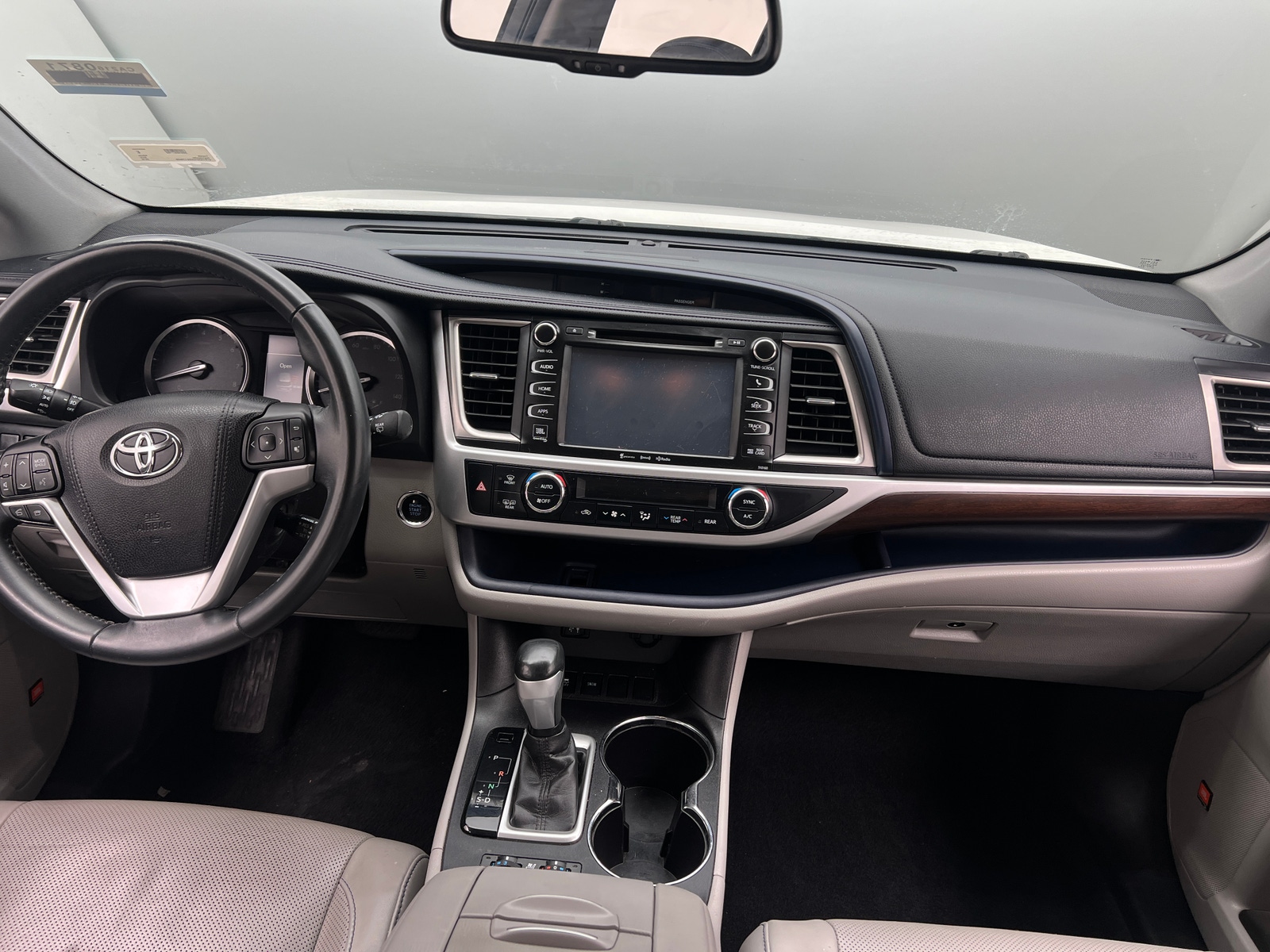 Thumbnail: 2016 Toyota Highlander - 2