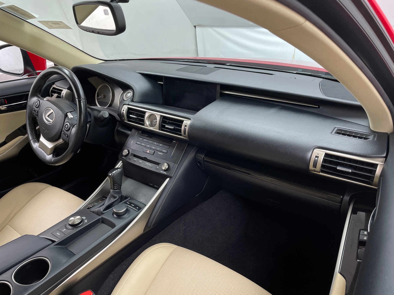 Thumbnail: 2016 Lexus IS - 2