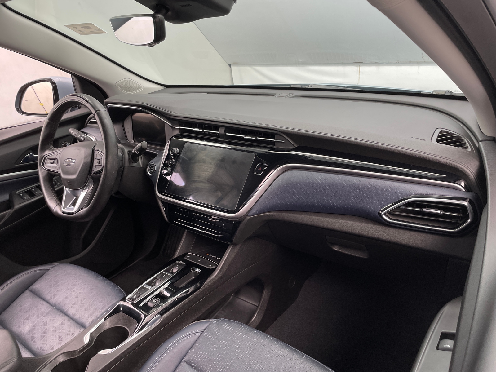 Thumbnail: 2022 Chevrolet Bolt EUV - 2