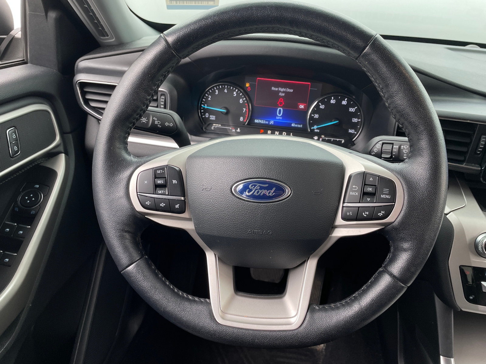 Thumbnail: 2021 Ford Explorer - 5