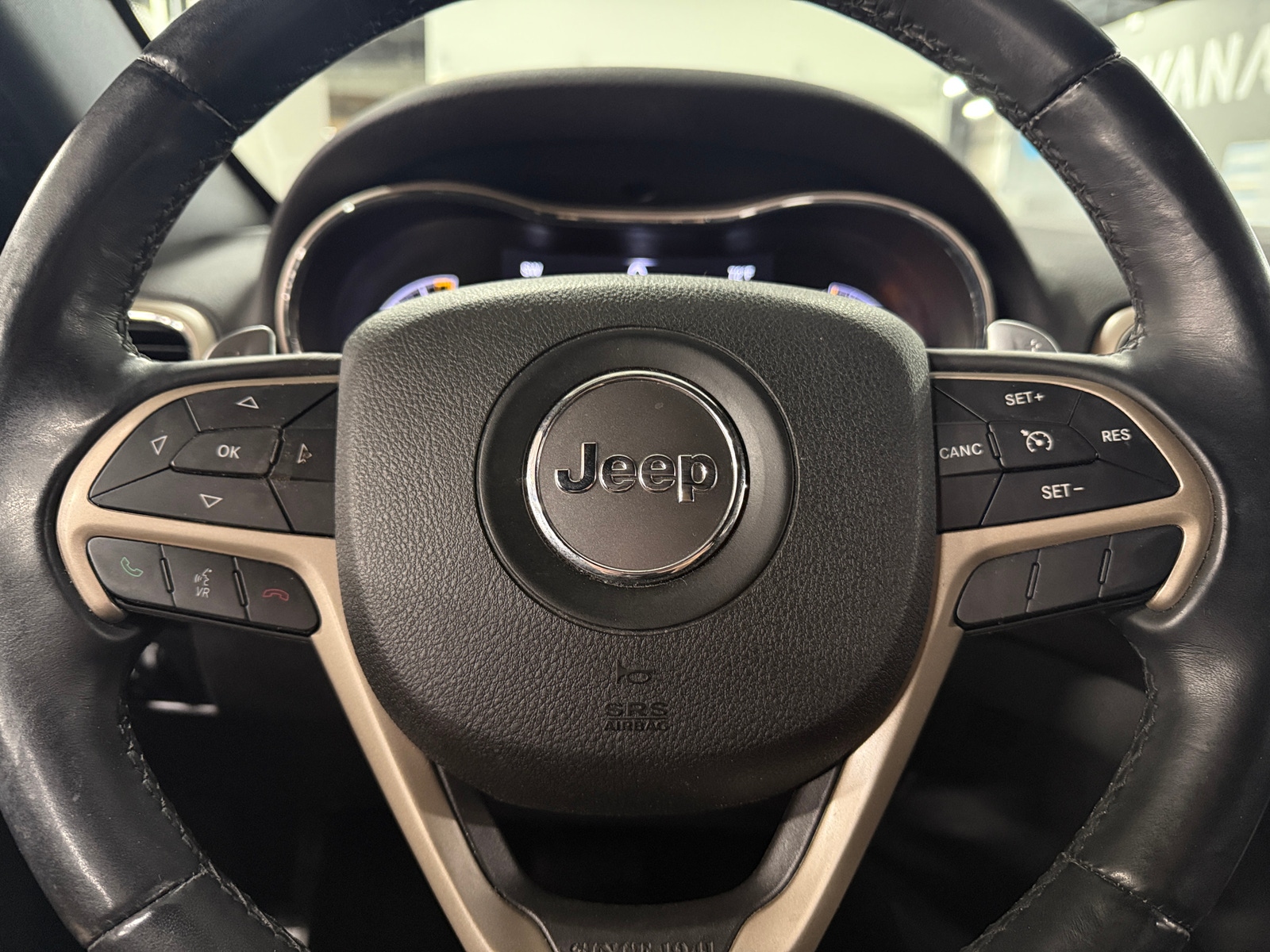 Thumbnail: 2017 Jeep Grand Cherokee - 5