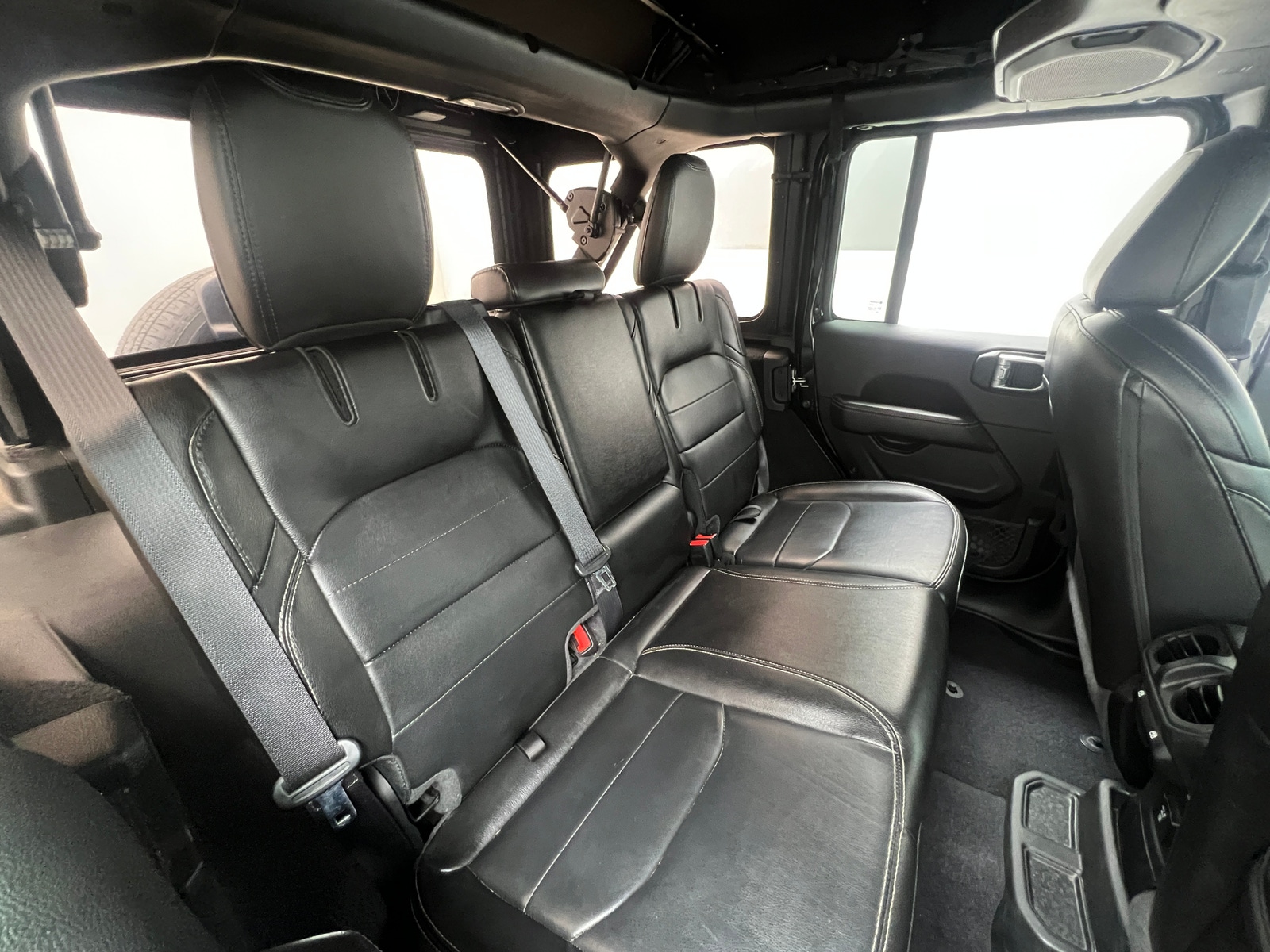 Thumbnail: 2022 Jeep Wrangler - 5