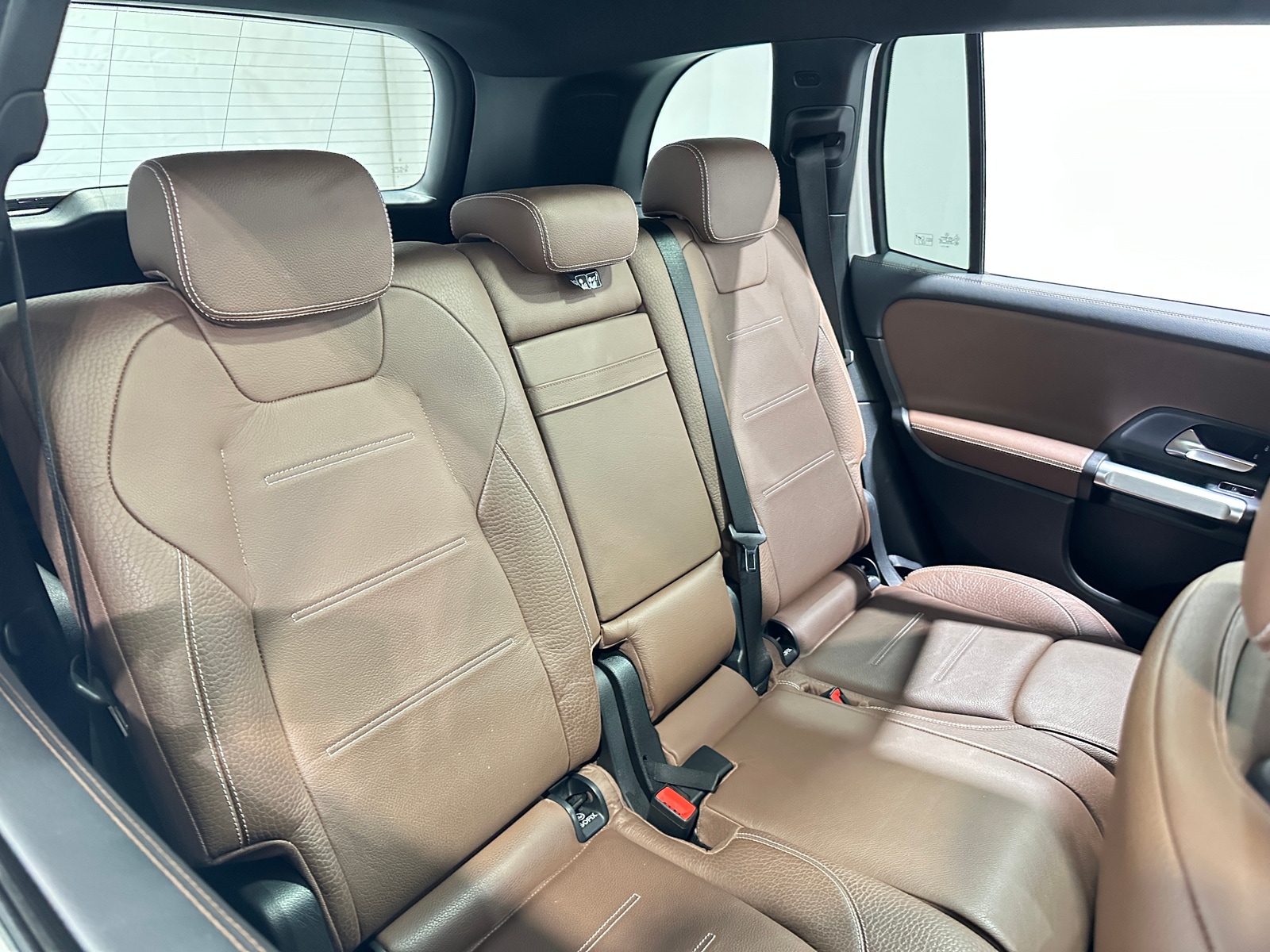 Thumbnail: 2020 Mercedes-Benz GLB - 5
