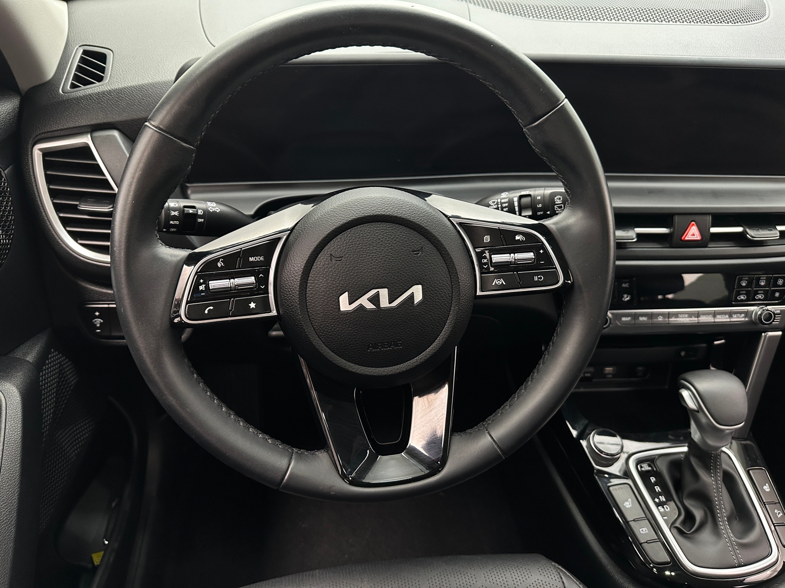Thumbnail: 2024 Kia Seltos - 4