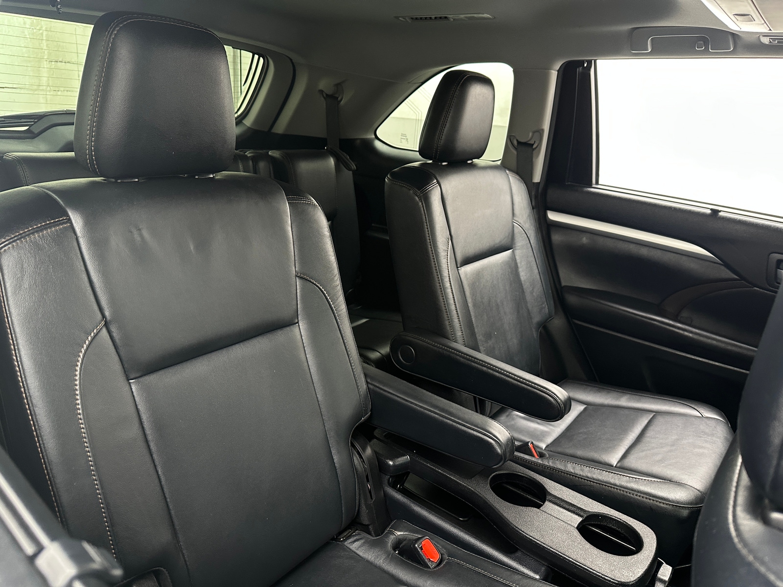 Thumbnail: 2017 Toyota Highlander - 5