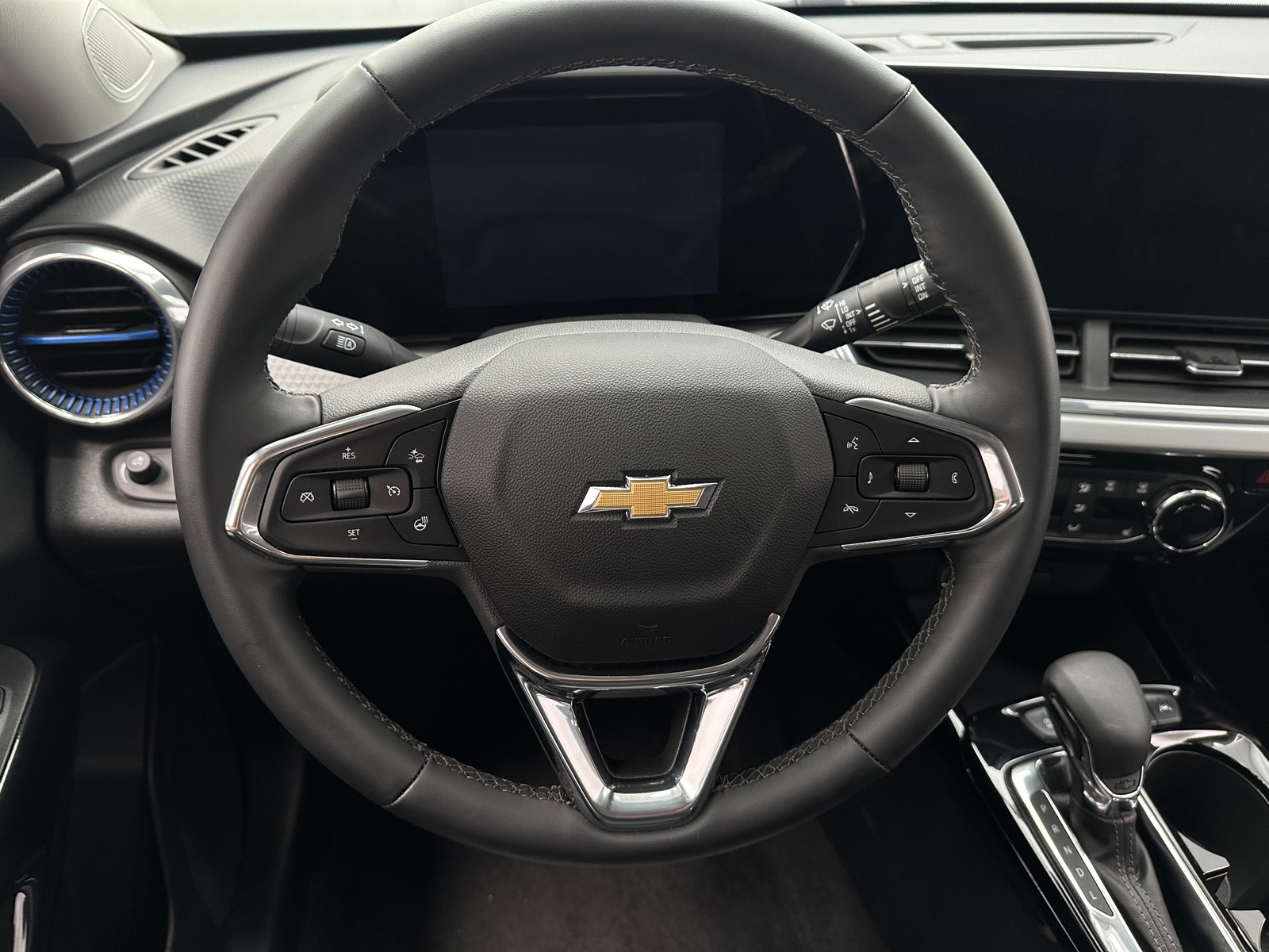 Thumbnail: 2025 Chevrolet Trax - 5