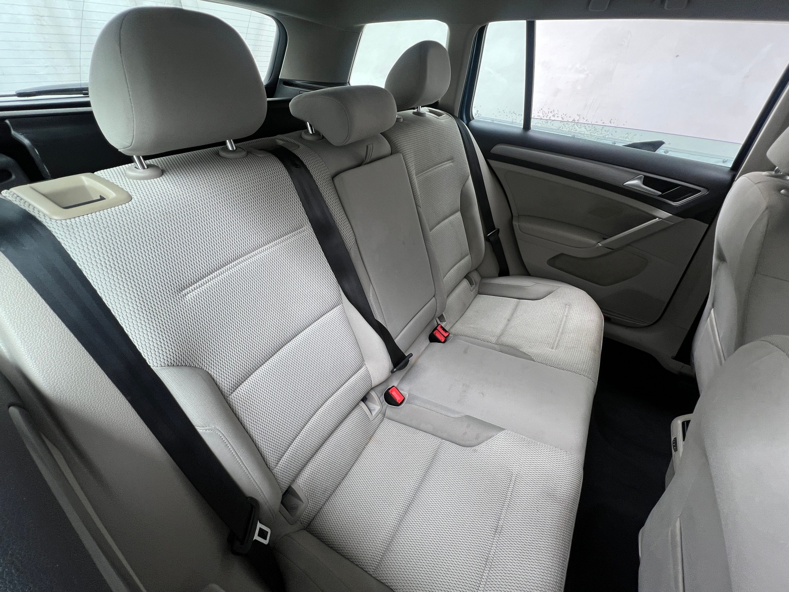 Thumbnail: 2017 Volkswagen e-Golf - 6