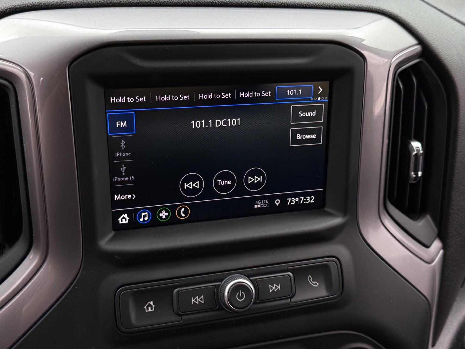 Thumbnail: 2022 Chevrolet Silverado 1500 - 4
