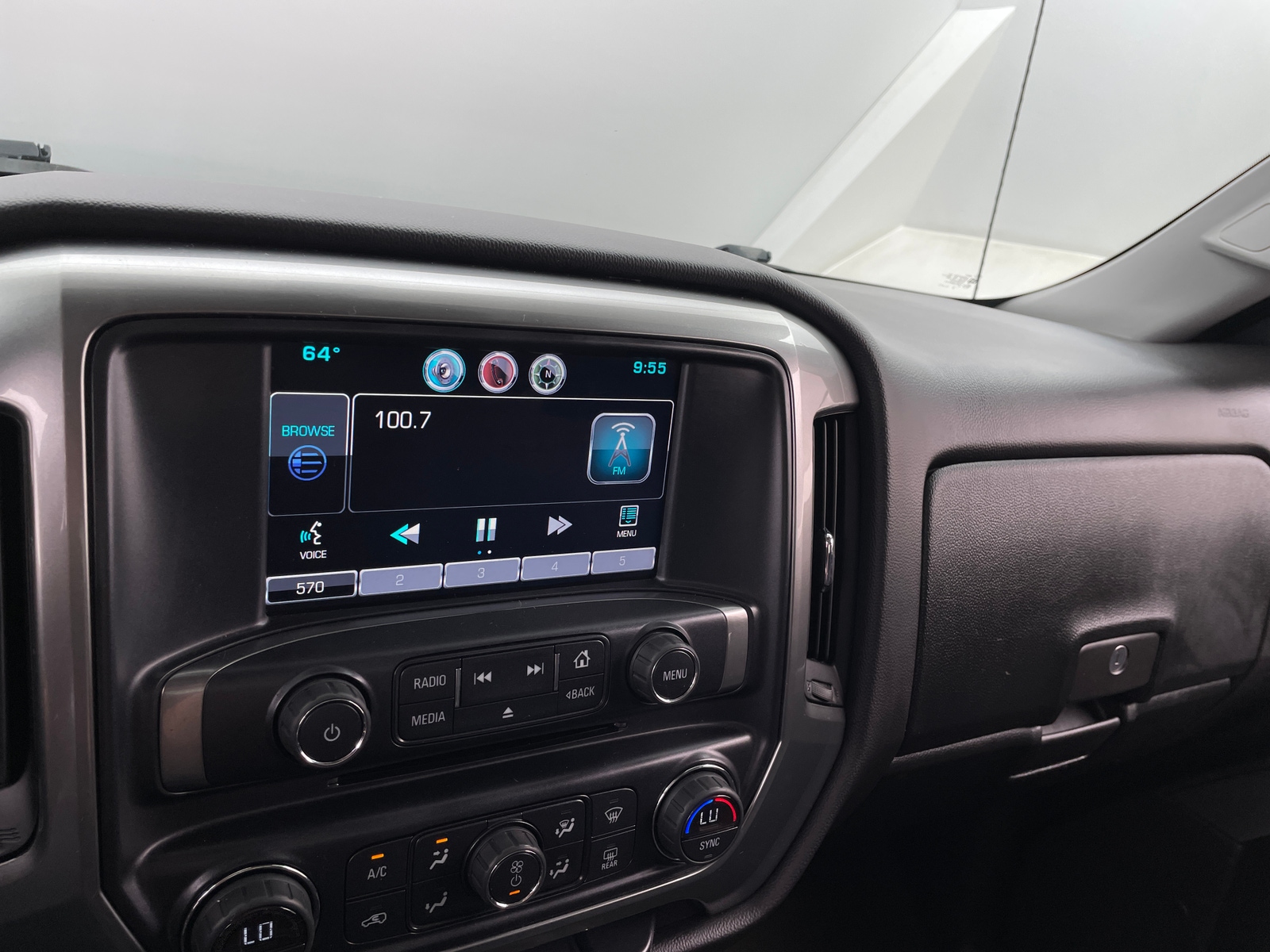Thumbnail: 2015 Chevrolet Silverado 1500 - 4
