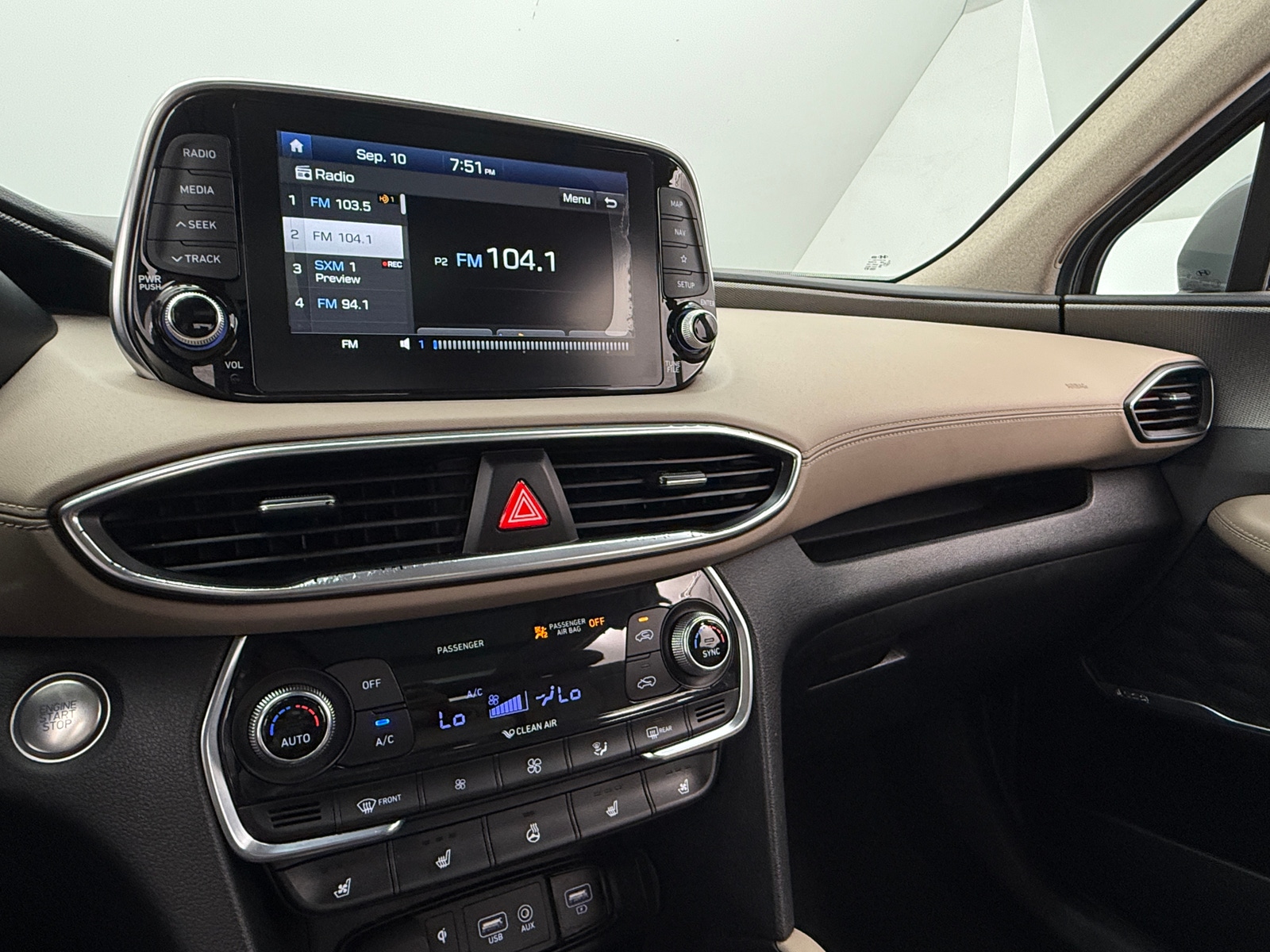 Thumbnail: 2019 Hyundai Santa Fe - 3