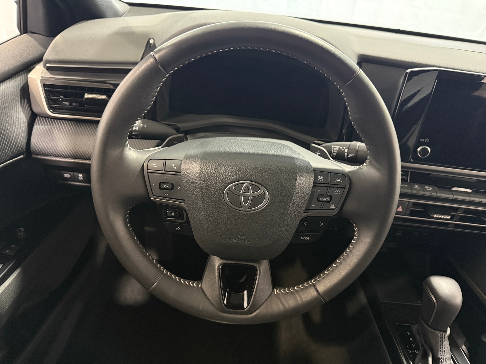 Thumbnail: 2025 Toyota Camry - 4