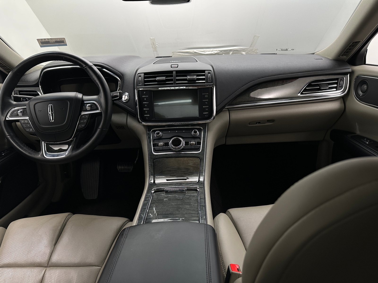 Thumbnail: 2018 Lincoln Continental - 2