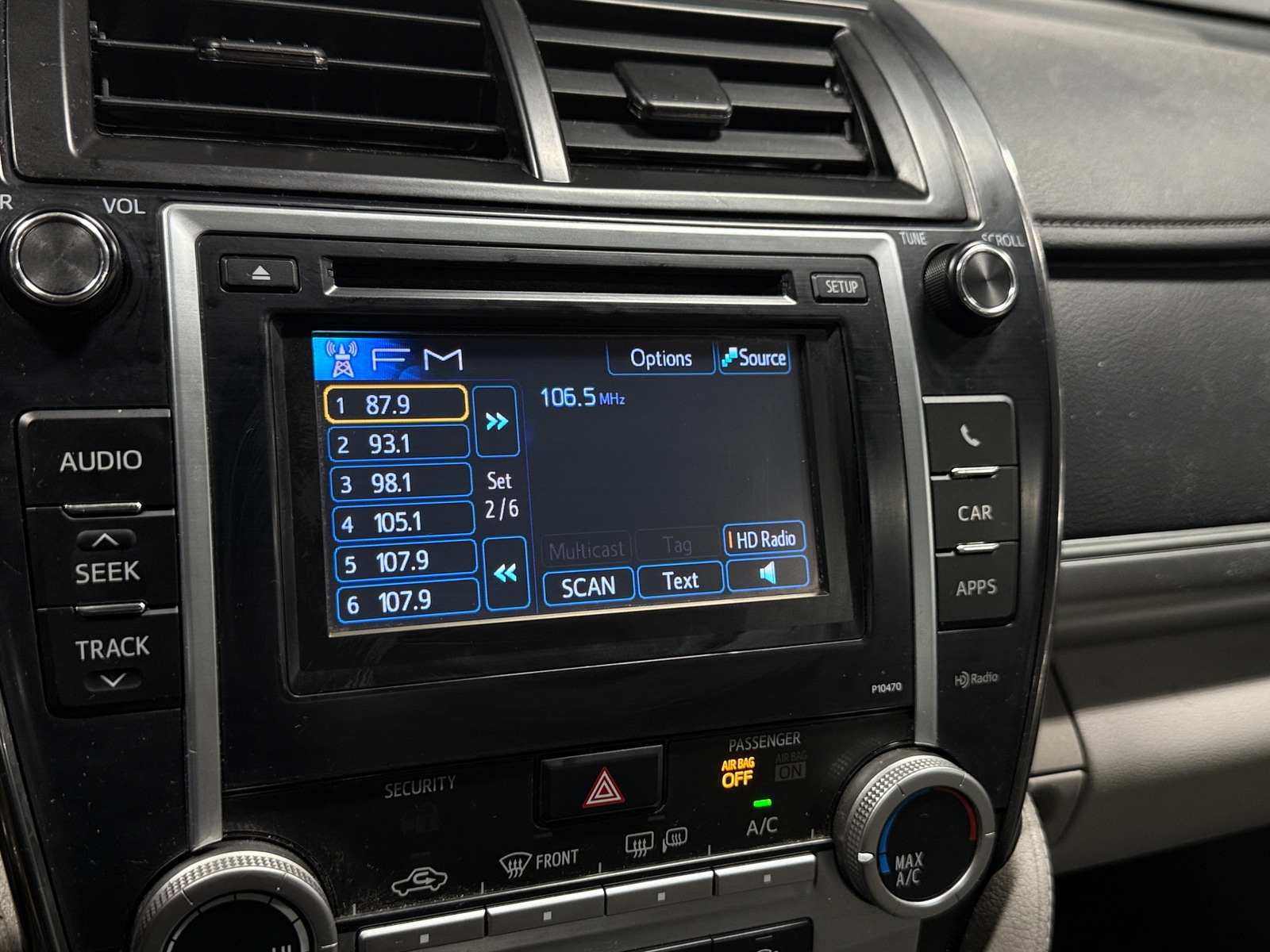 Thumbnail: 2013 Toyota Camry - 4