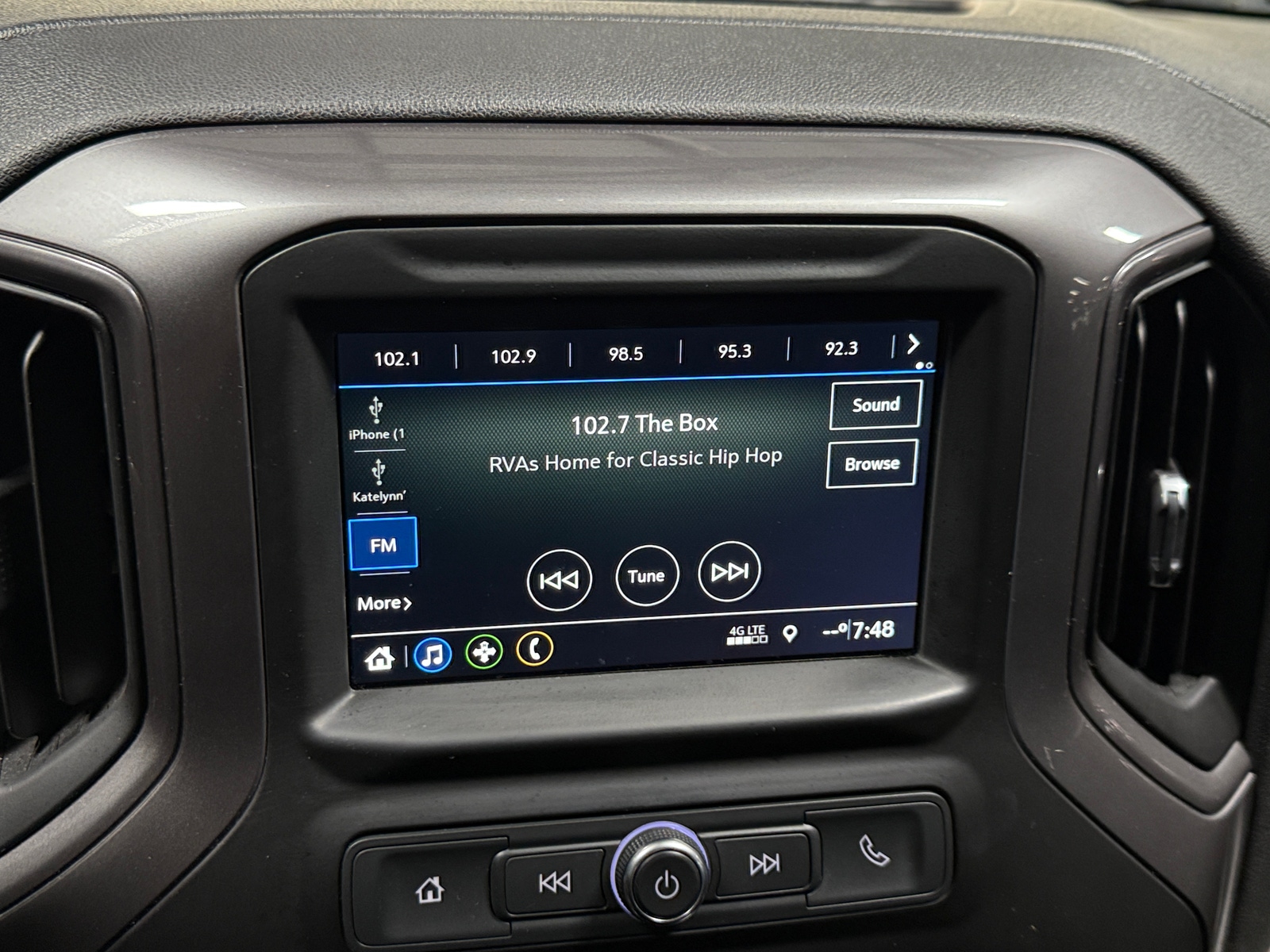 Thumbnail: 2019 Chevrolet Silverado 1500 - 4
