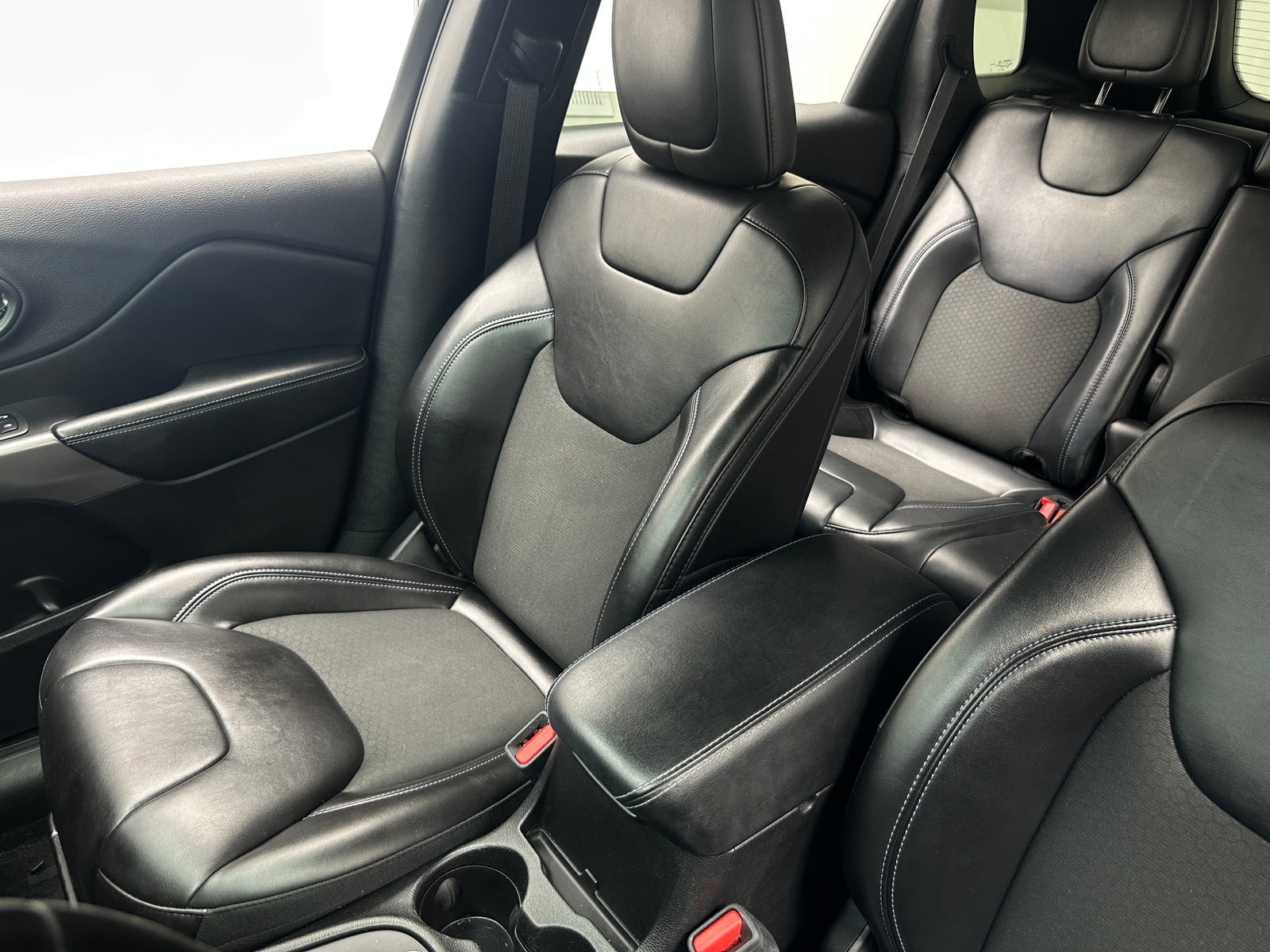 Thumbnail: 2020 Jeep Cherokee - 2