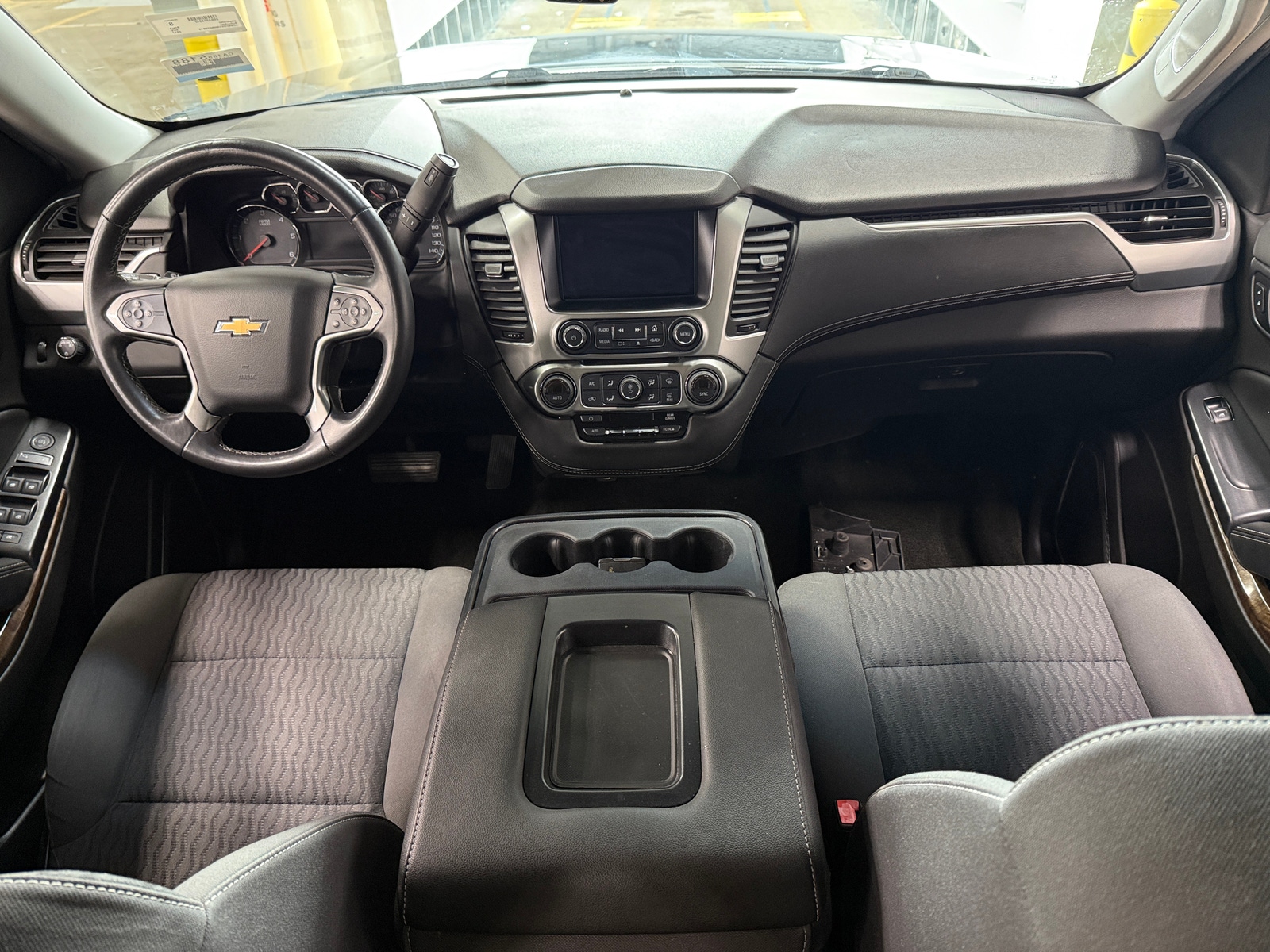 Thumbnail: 2017 Chevrolet Suburban - 3