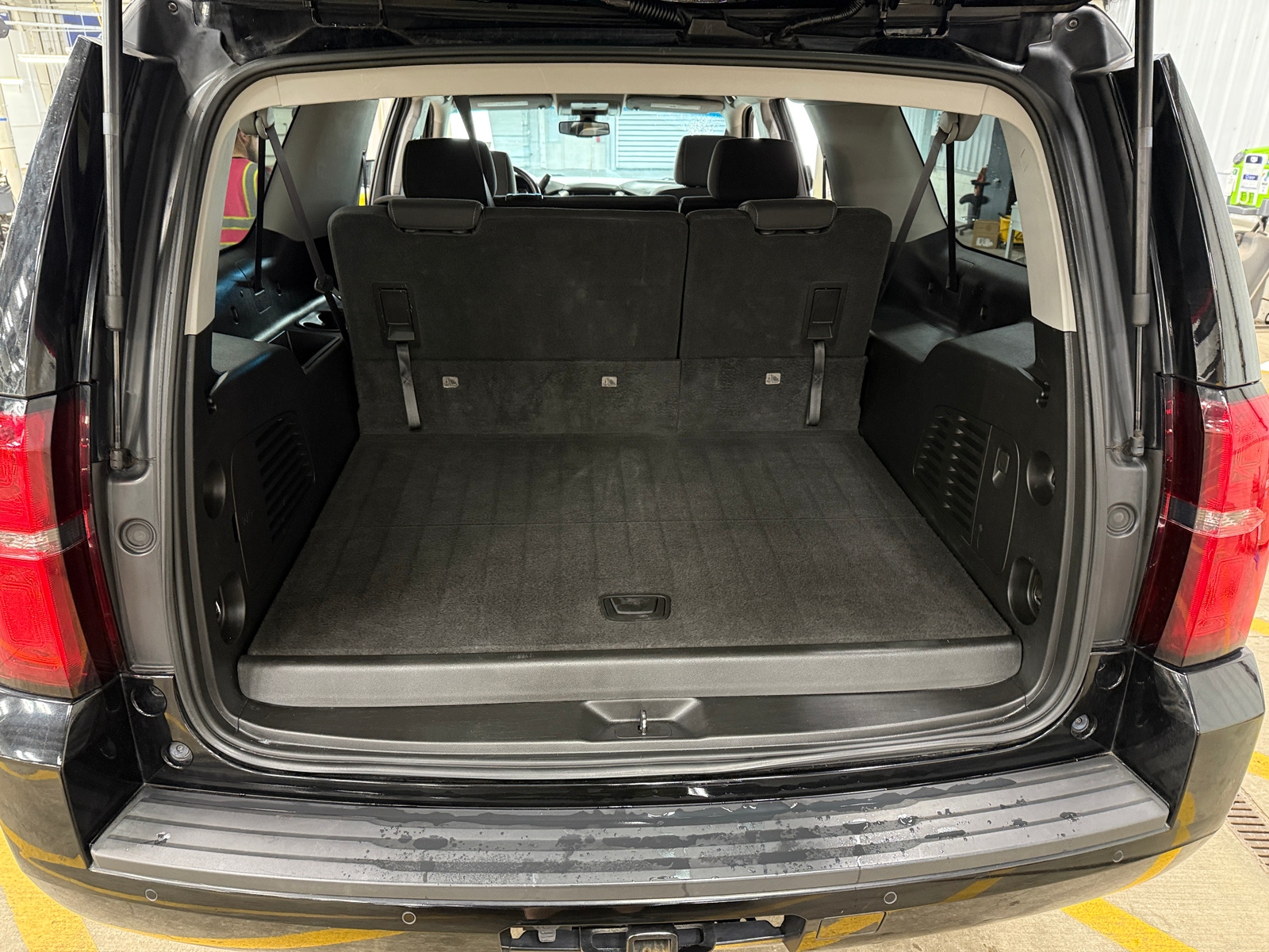 Thumbnail: 2017 Chevrolet Suburban - 7