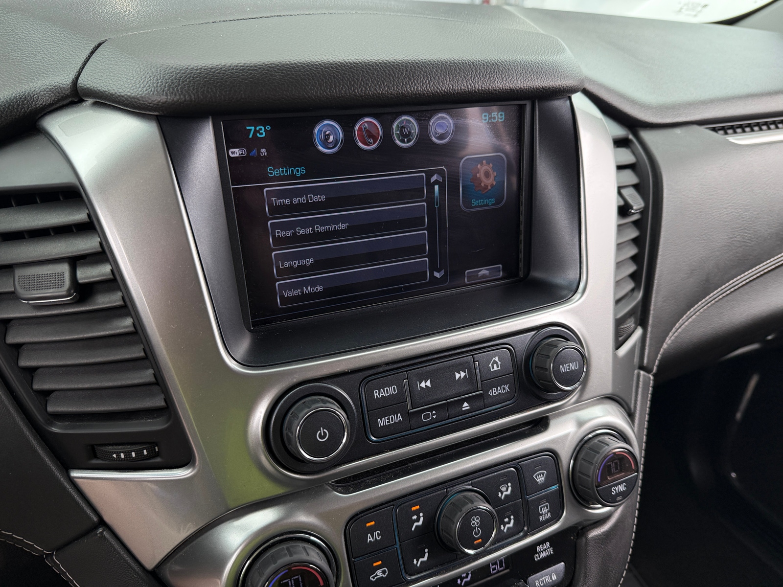 Thumbnail: 2017 Chevrolet Suburban - 4