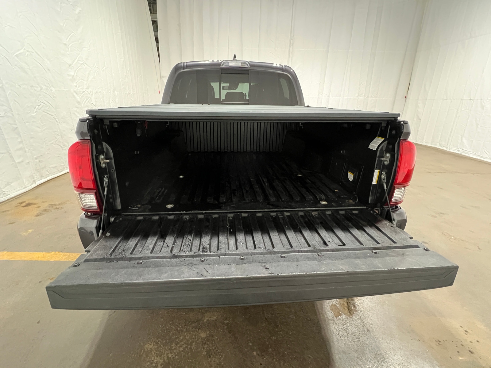 Thumbnail: 2019 Toyota Tacoma - 7