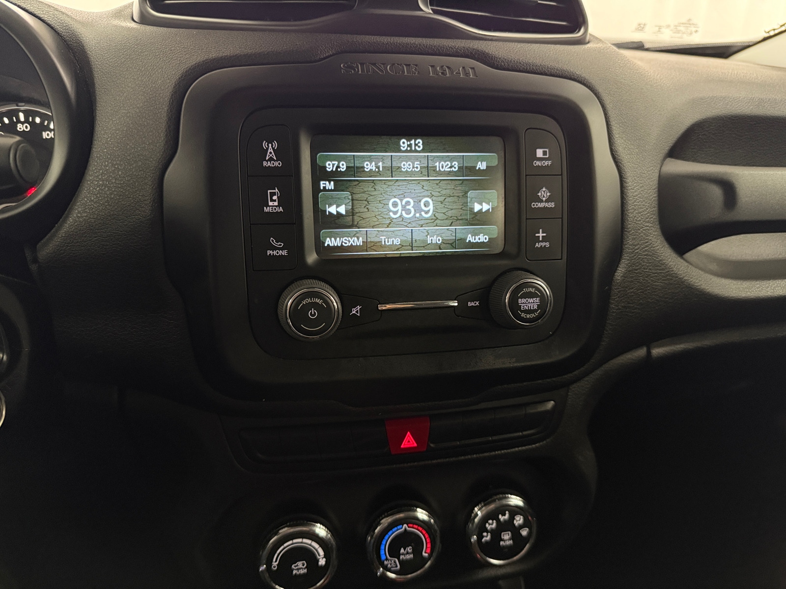 Thumbnail: 2015 Jeep Renegade - 4