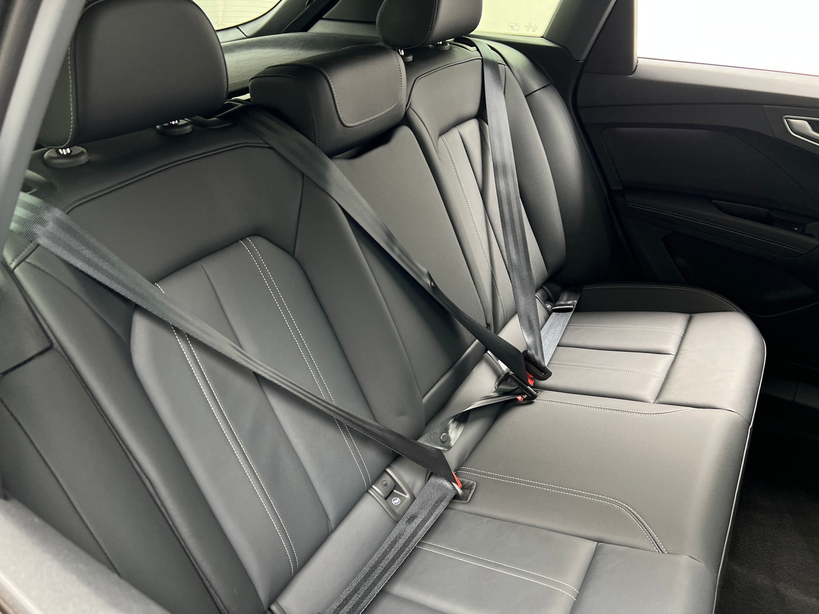 Thumbnail: 2024 Audi Q4 e-tron - 5