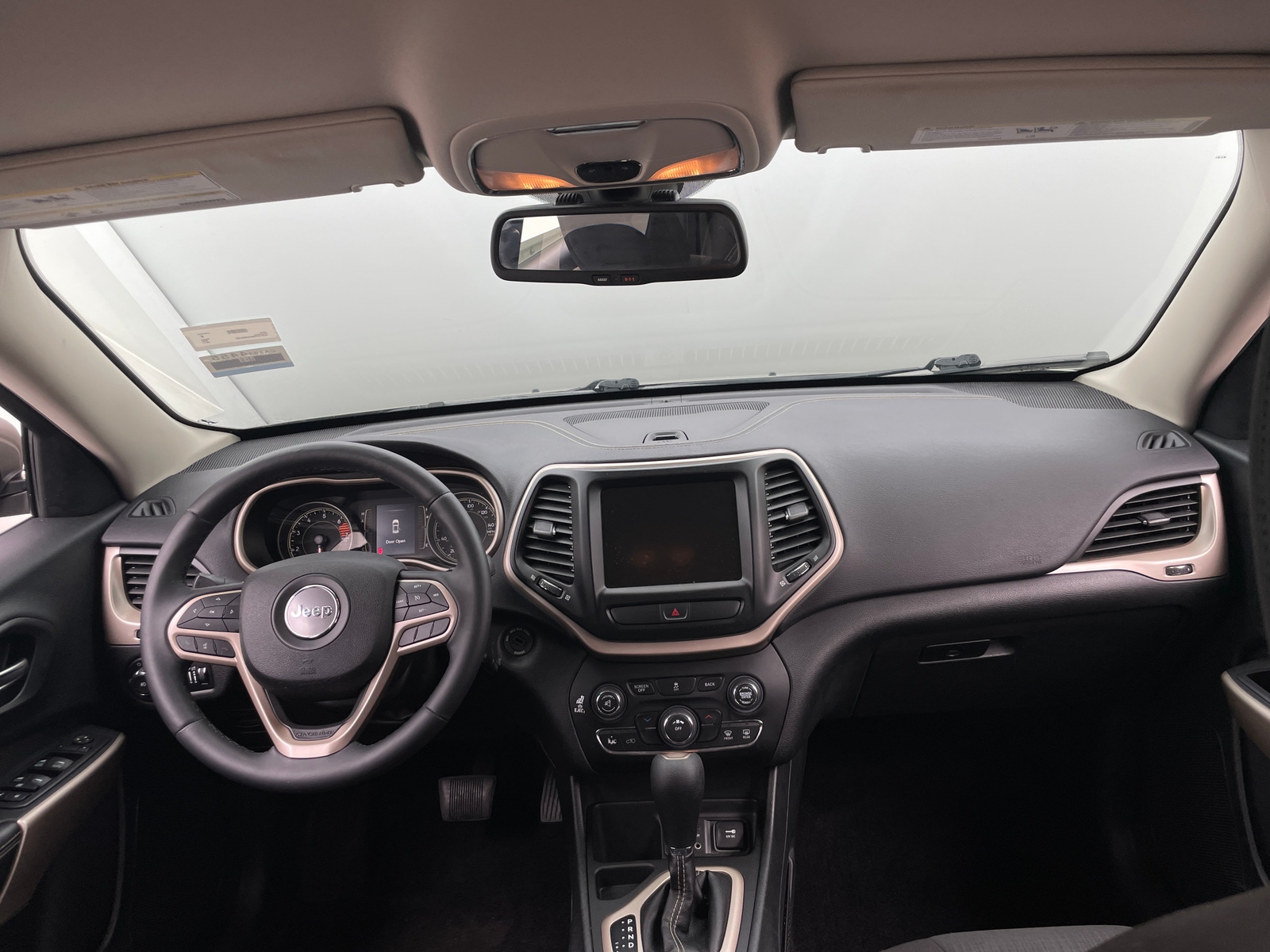 Thumbnail: 2017 Jeep Cherokee - 3