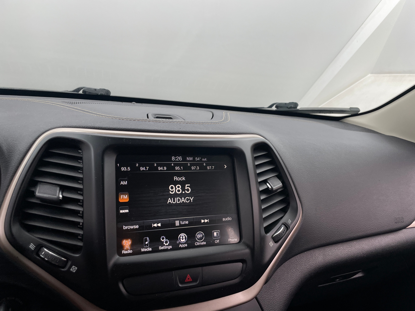 Thumbnail: 2017 Jeep Cherokee - 4