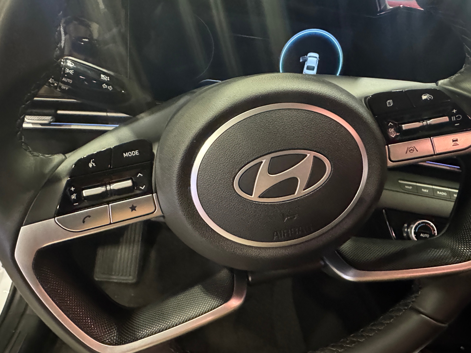 Thumbnail: 2024 Hyundai Elantra - 4