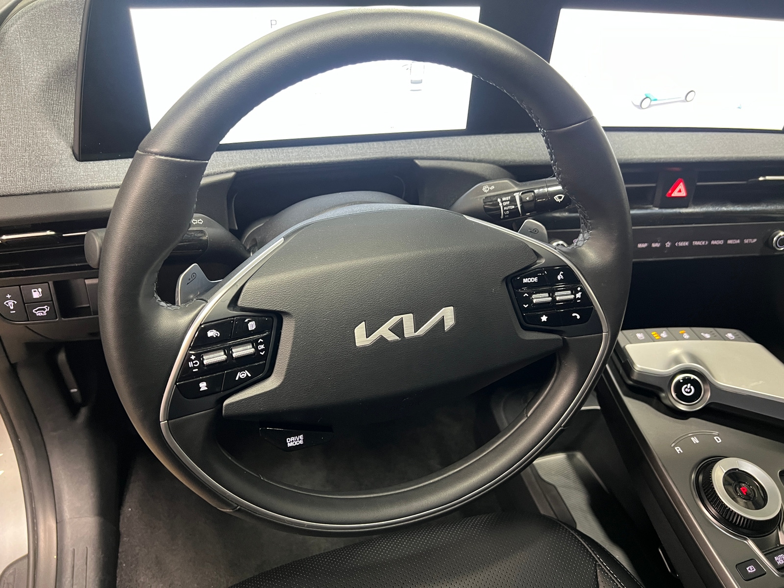Thumbnail: 2023 Kia EV6 - 4