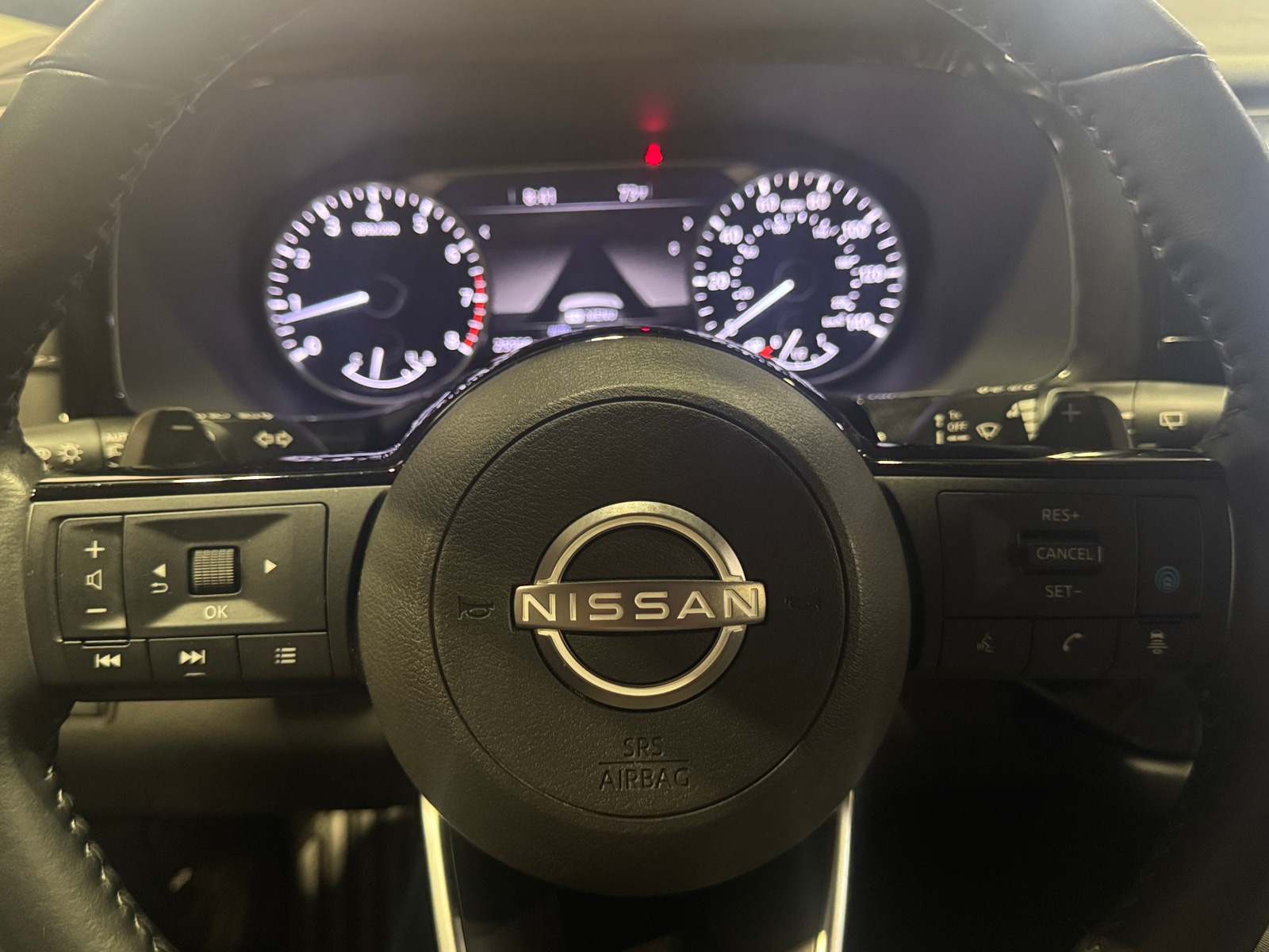 Thumbnail: 2022 Nissan Pathfinder - 4