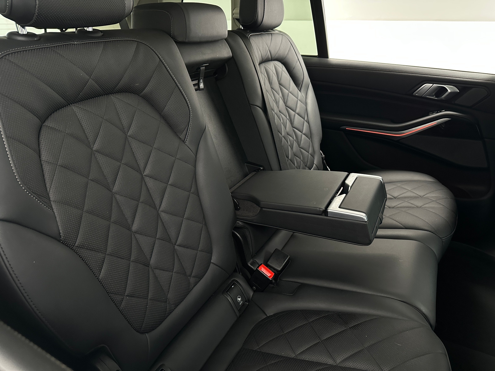 Thumbnail: 2024 BMW X7 - 5