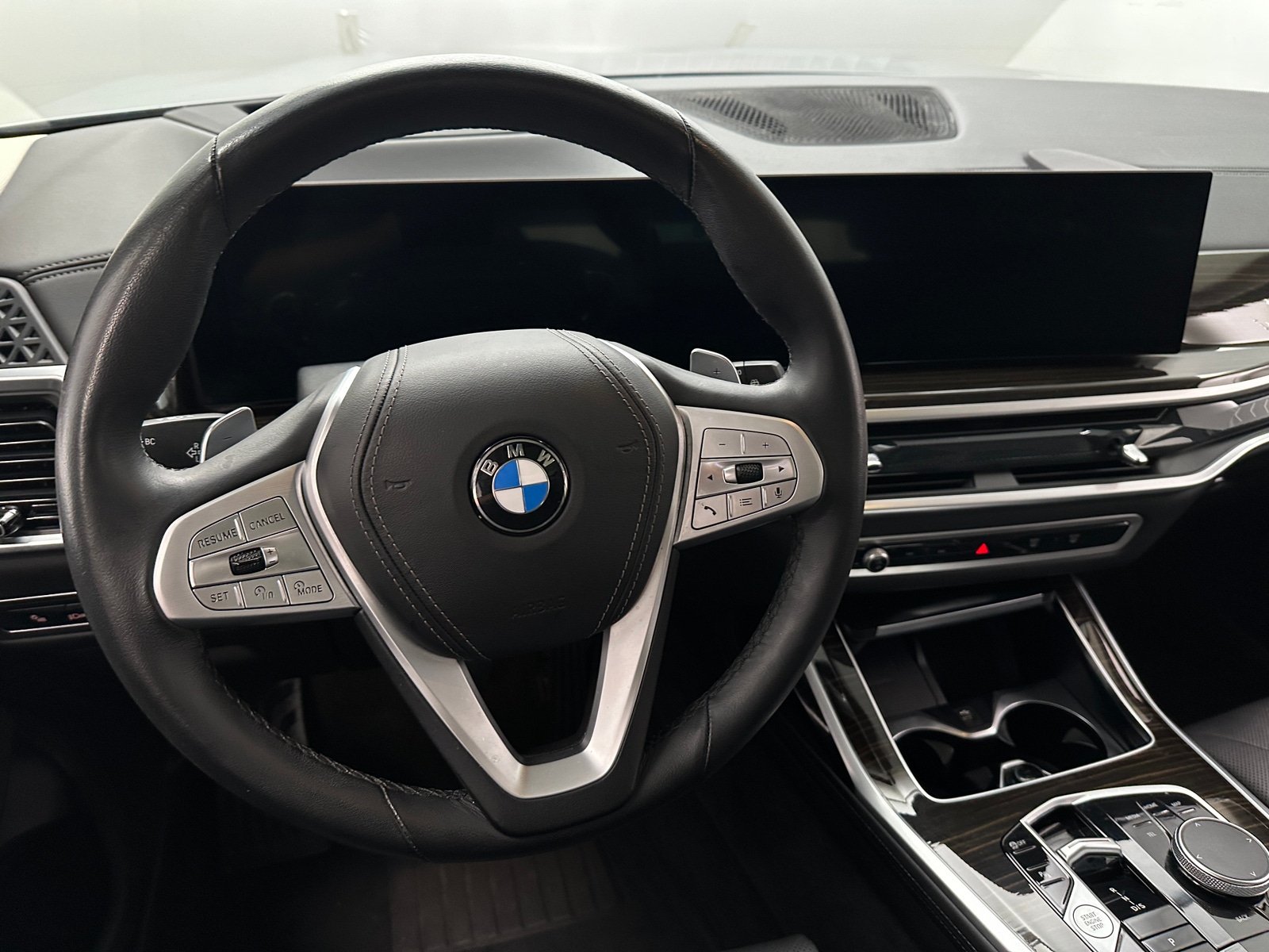 Thumbnail: 2024 BMW X7 - 4