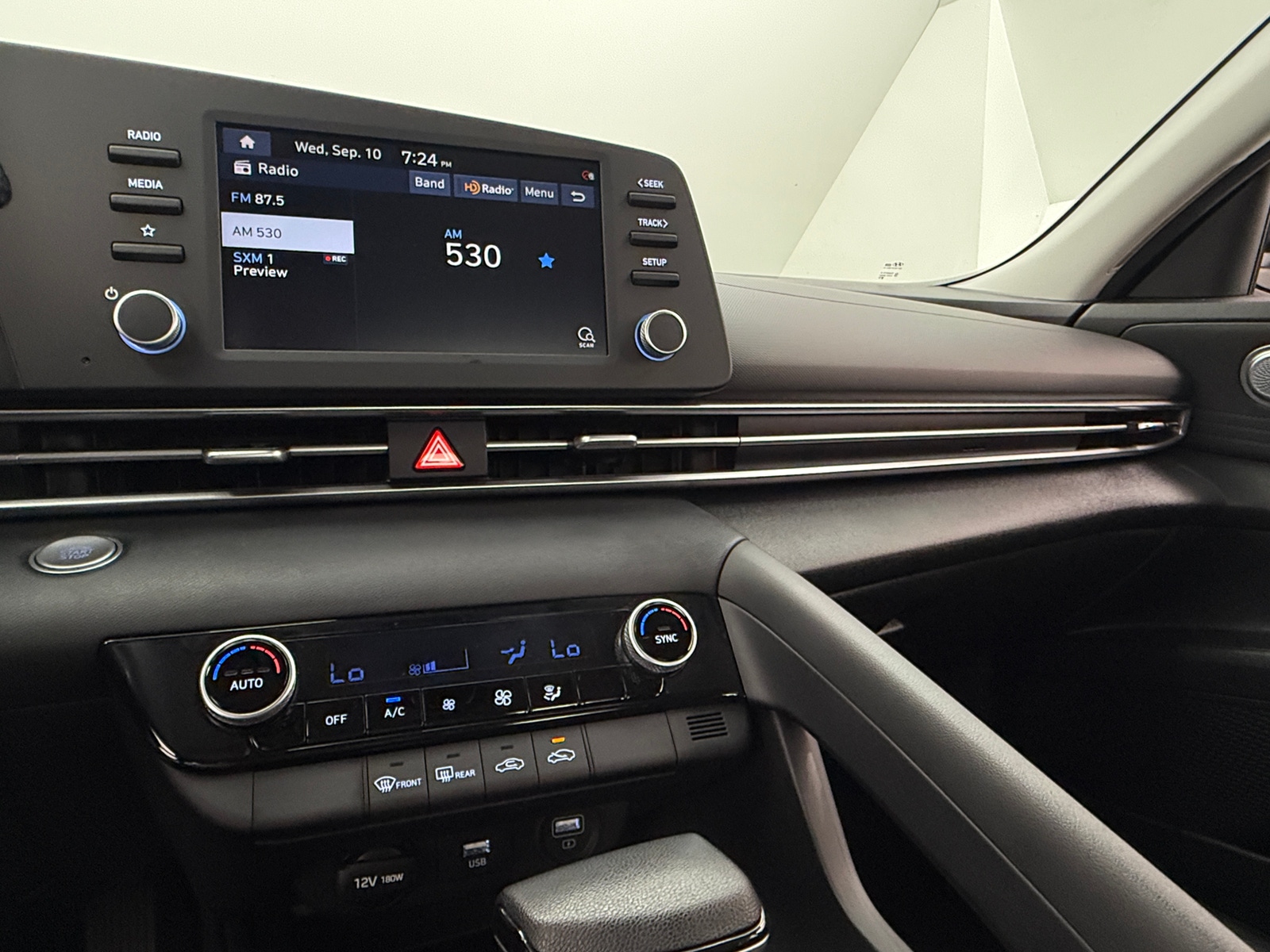 Thumbnail: 2021 Hyundai Elantra - 4