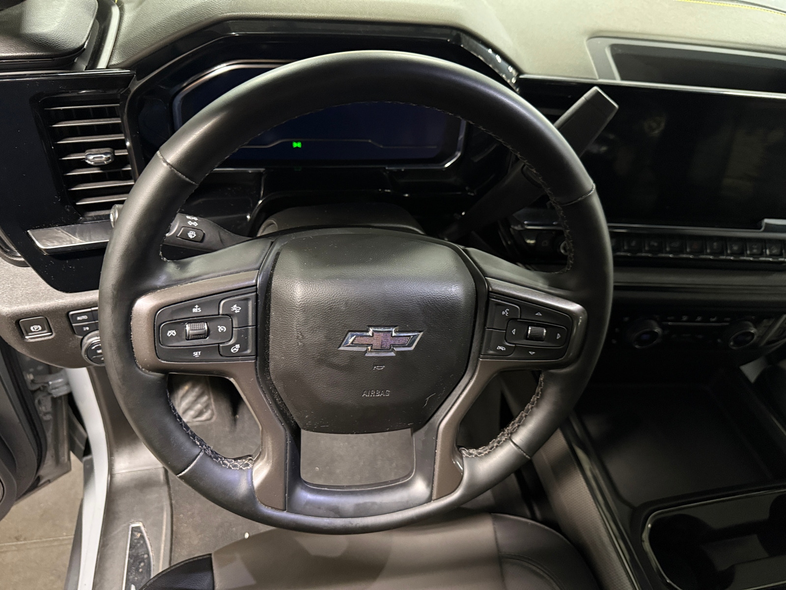 Thumbnail: 2024 Chevrolet Silverado 2500 - 4