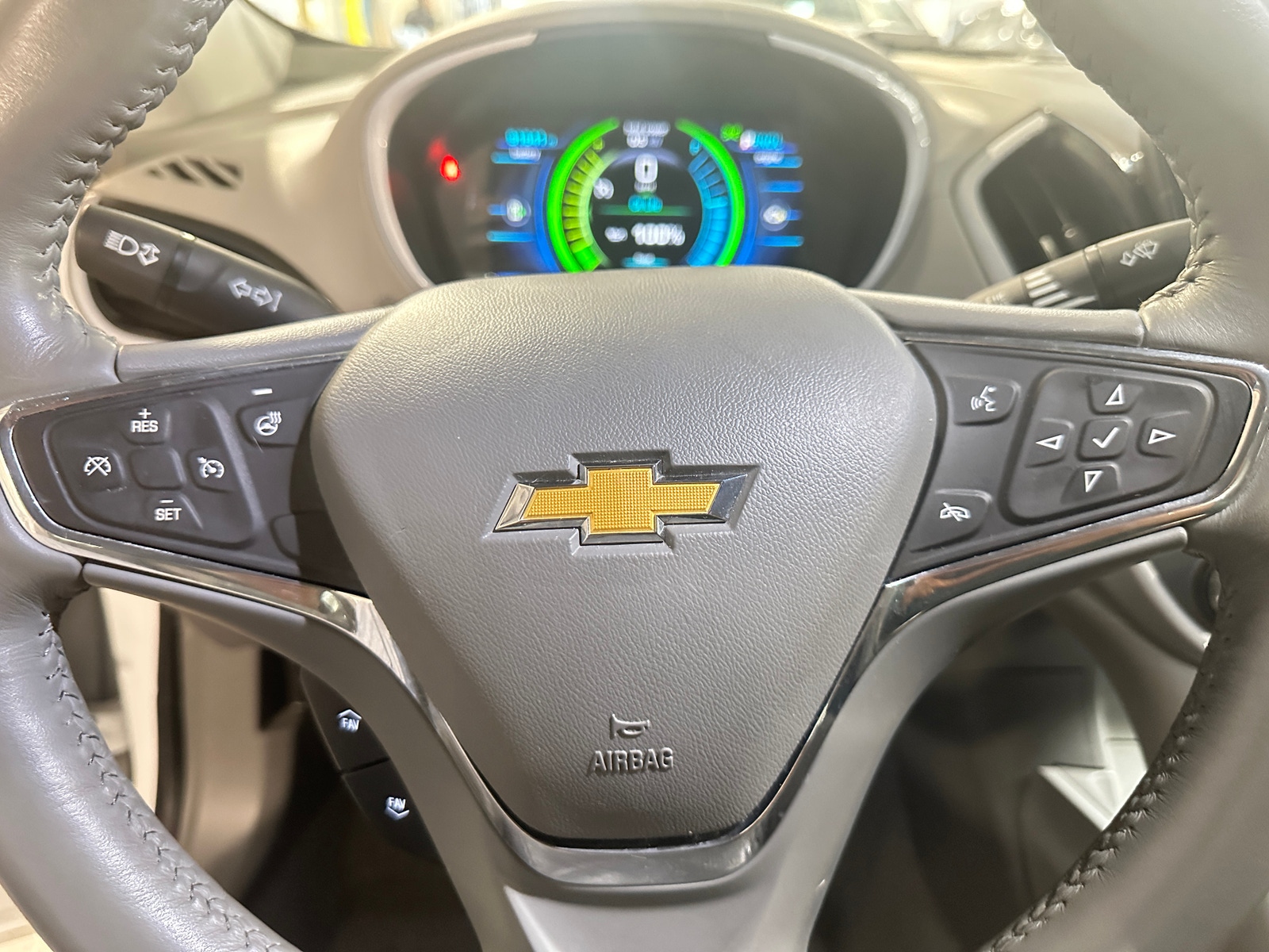 Thumbnail: 2017 Chevrolet Volt - 5