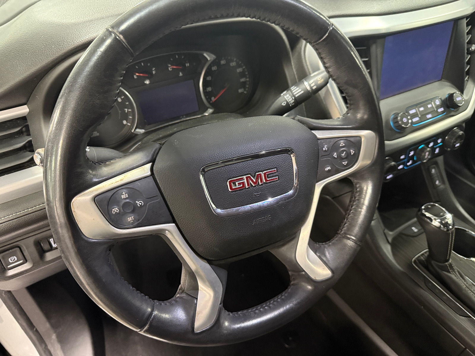 Thumbnail: 2018 GMC Acadia - 4