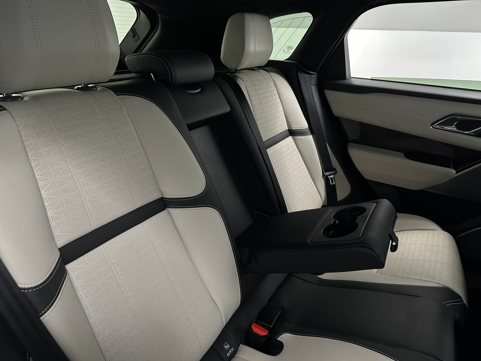 Thumbnail: 2018 Land Rover Range Rover Velar - 5