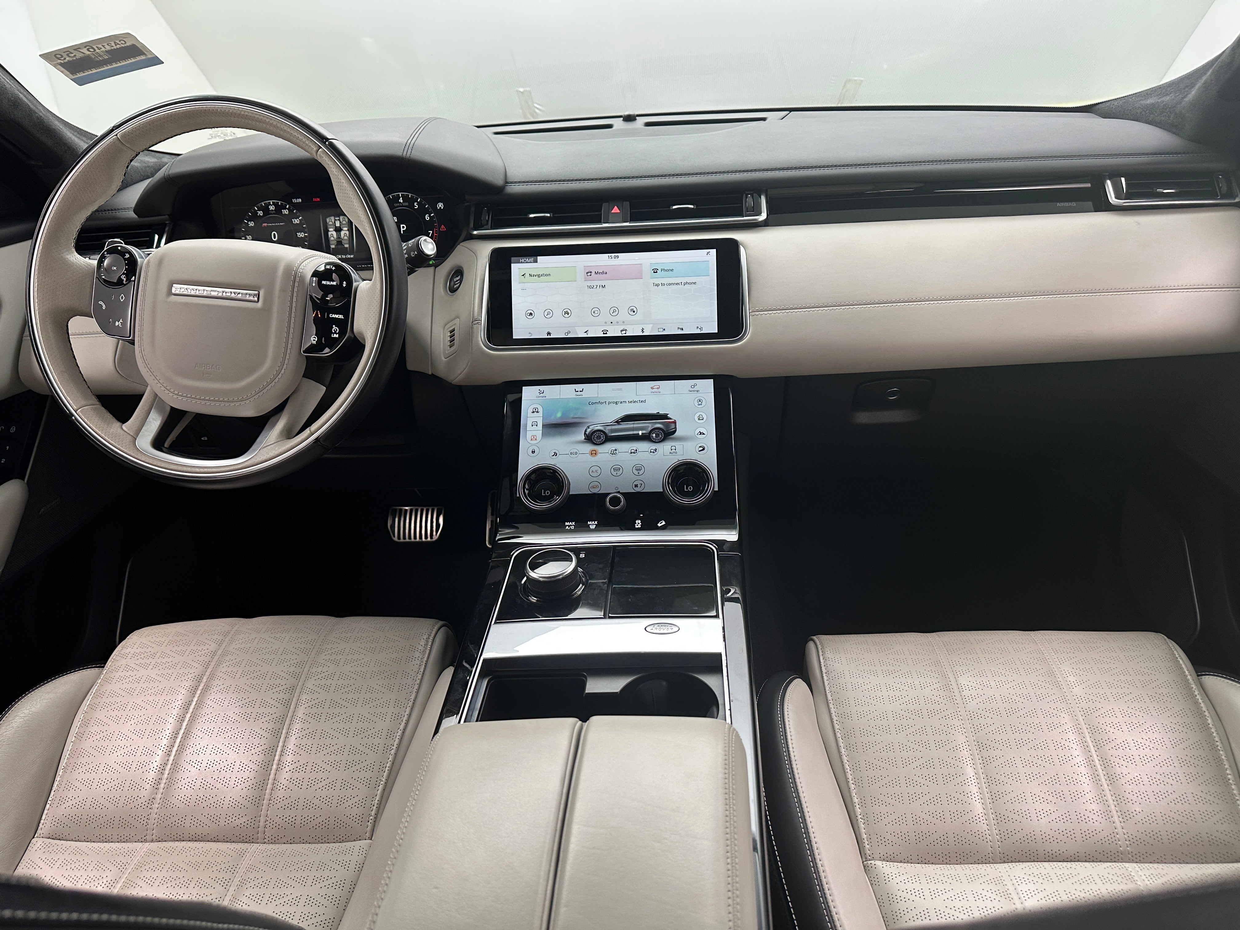 Thumbnail: 2018 Land Rover Range Rover Velar - 2