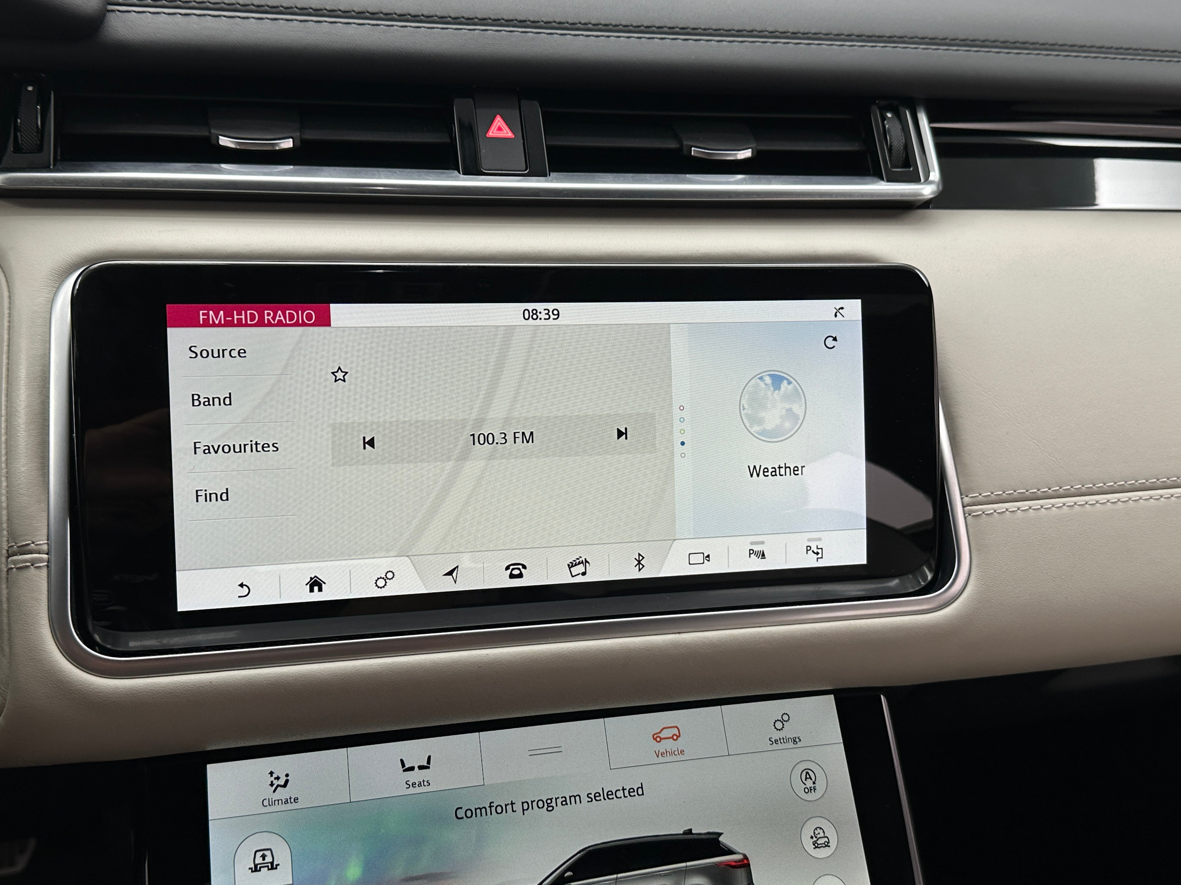 Thumbnail: 2018 Land Rover Range Rover Velar - 3