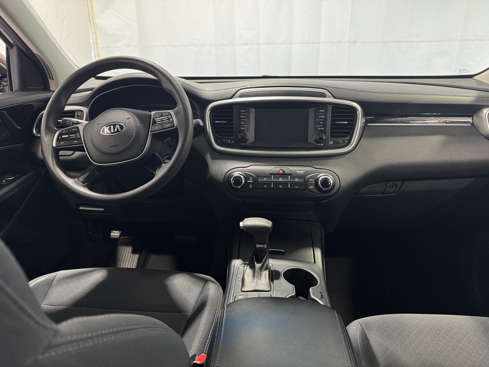 Thumbnail: 2019 Kia Sorento - 3