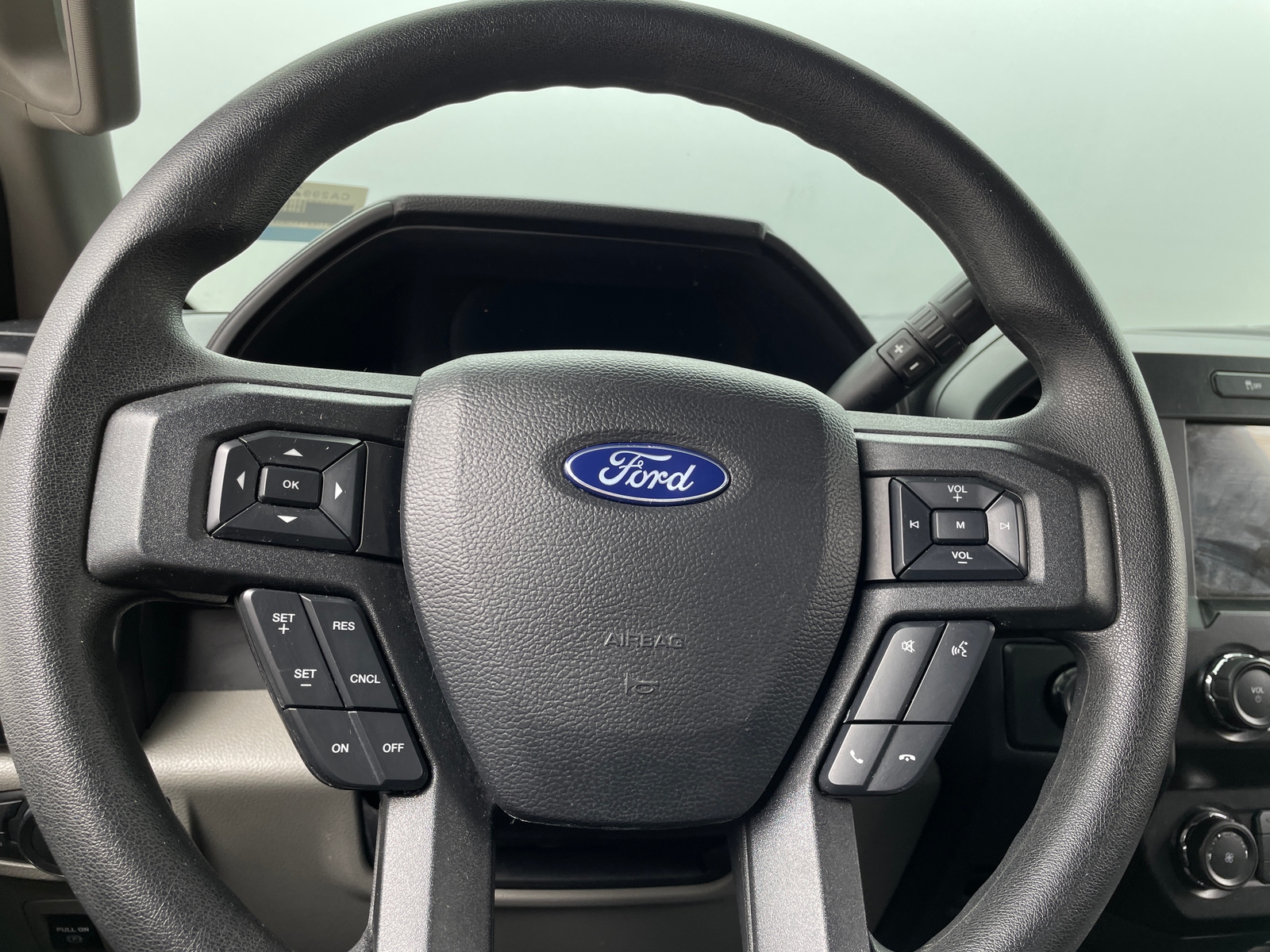 Thumbnail: 2019 Ford Econoline - 5