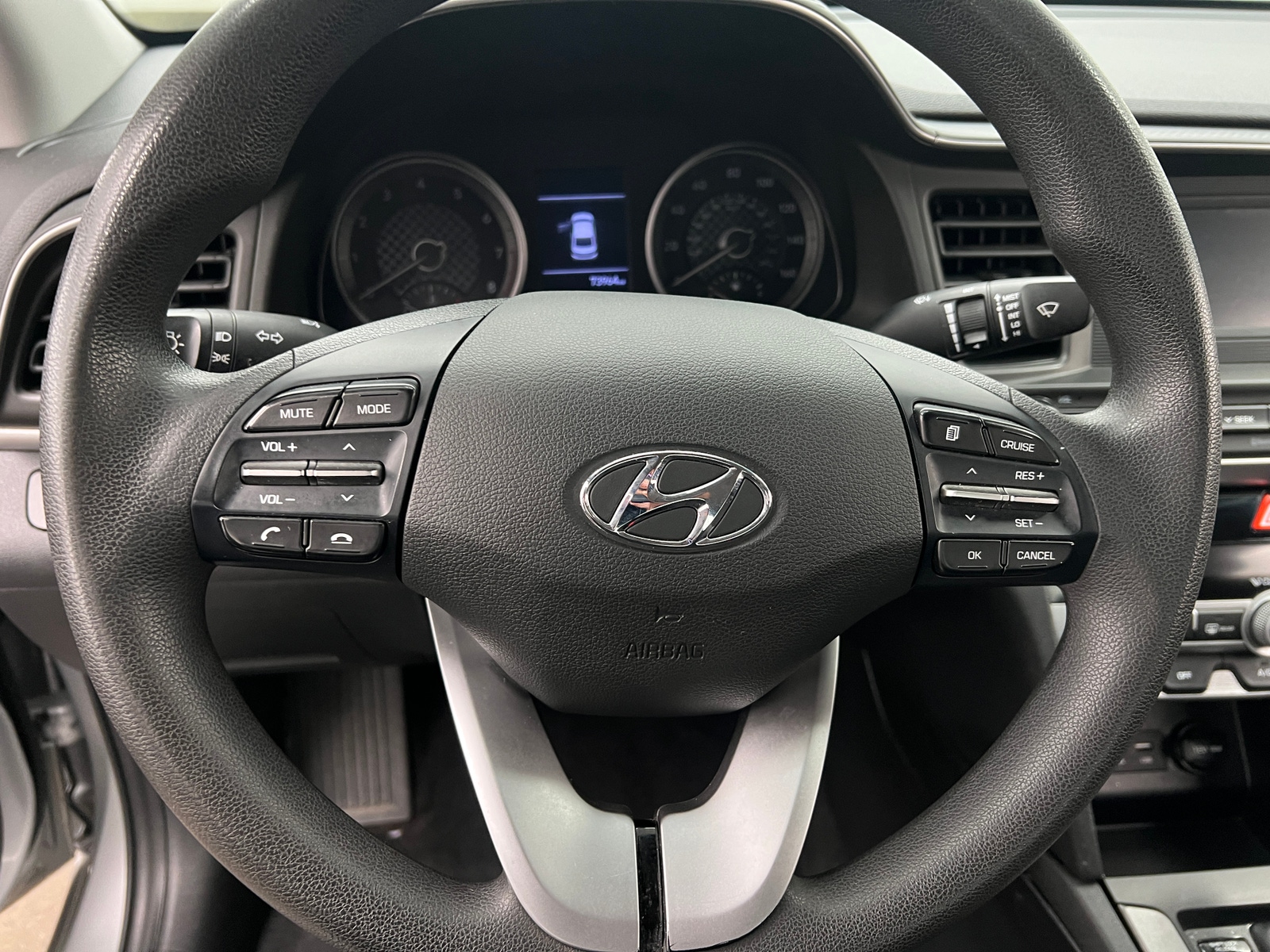 Thumbnail: 2020 Hyundai Elantra - 5