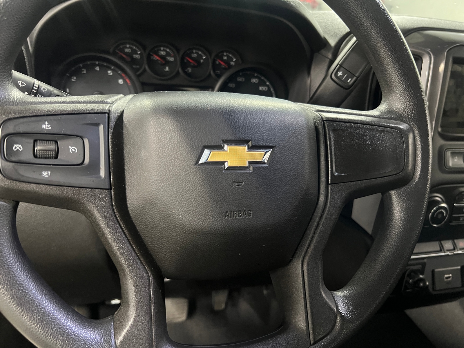 Thumbnail: 2019 Chevrolet Silverado 1500 - 5